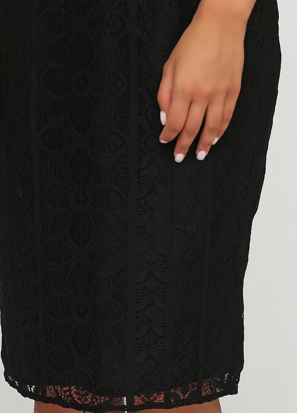 Черное коктейльное платье футляр Guess by Marciano однотонное