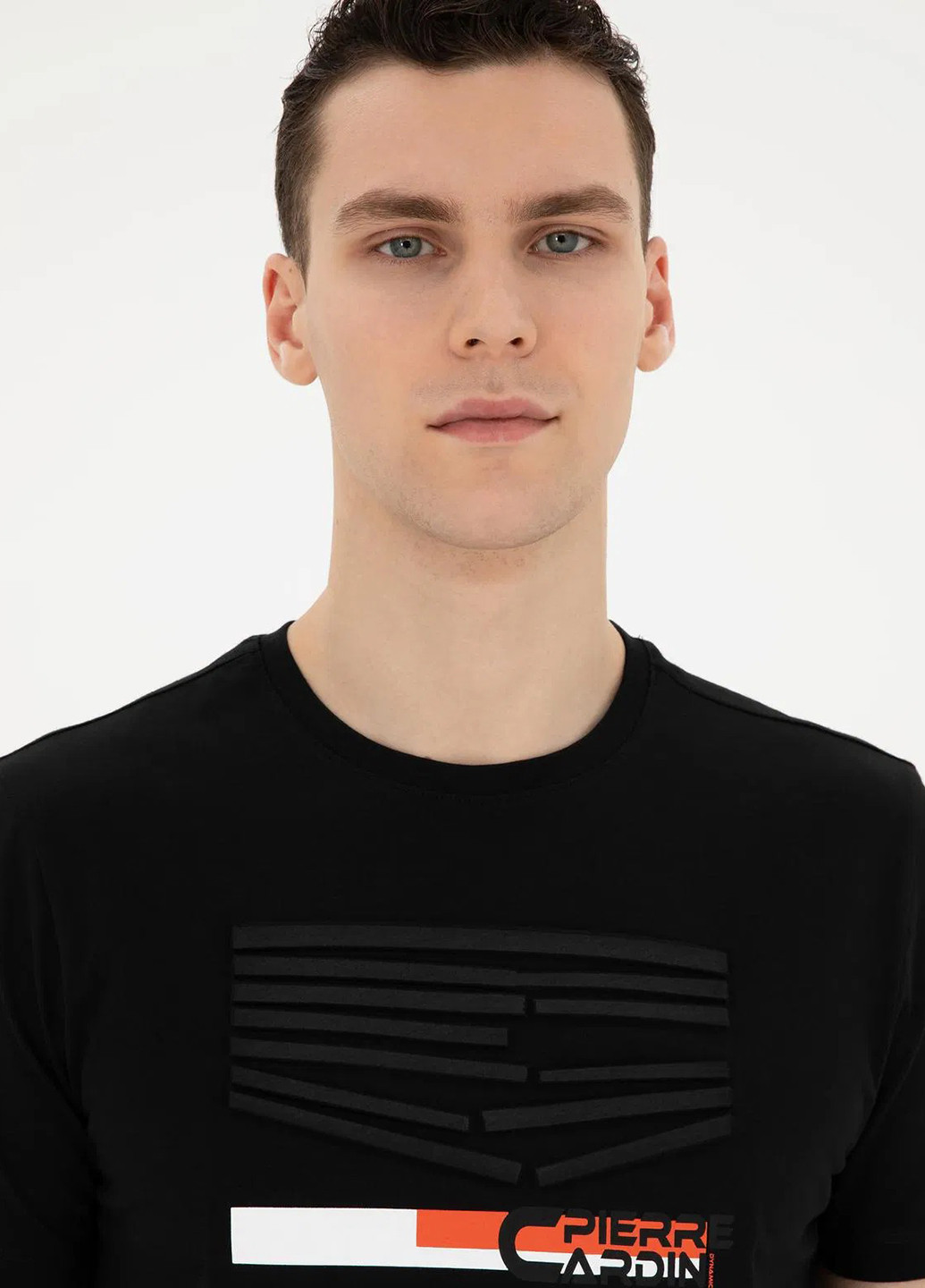 Чорна футболка Pierre Cardin