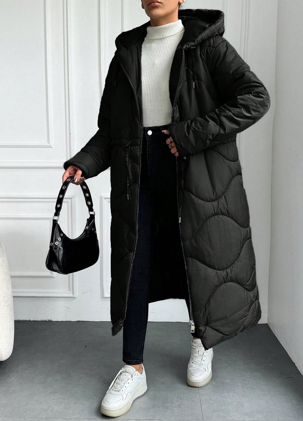 Чорна зимня куртка SHEIN