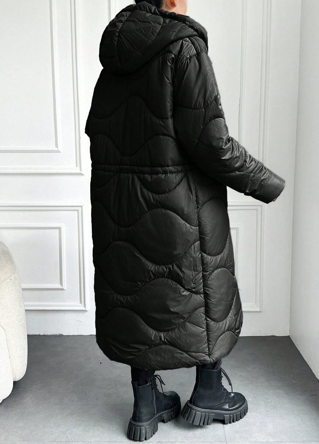 Чорна зимня куртка SHEIN