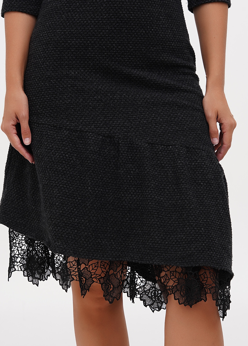 Чорна кежуал сукня силуетна Sassofono з геометричним візерунком