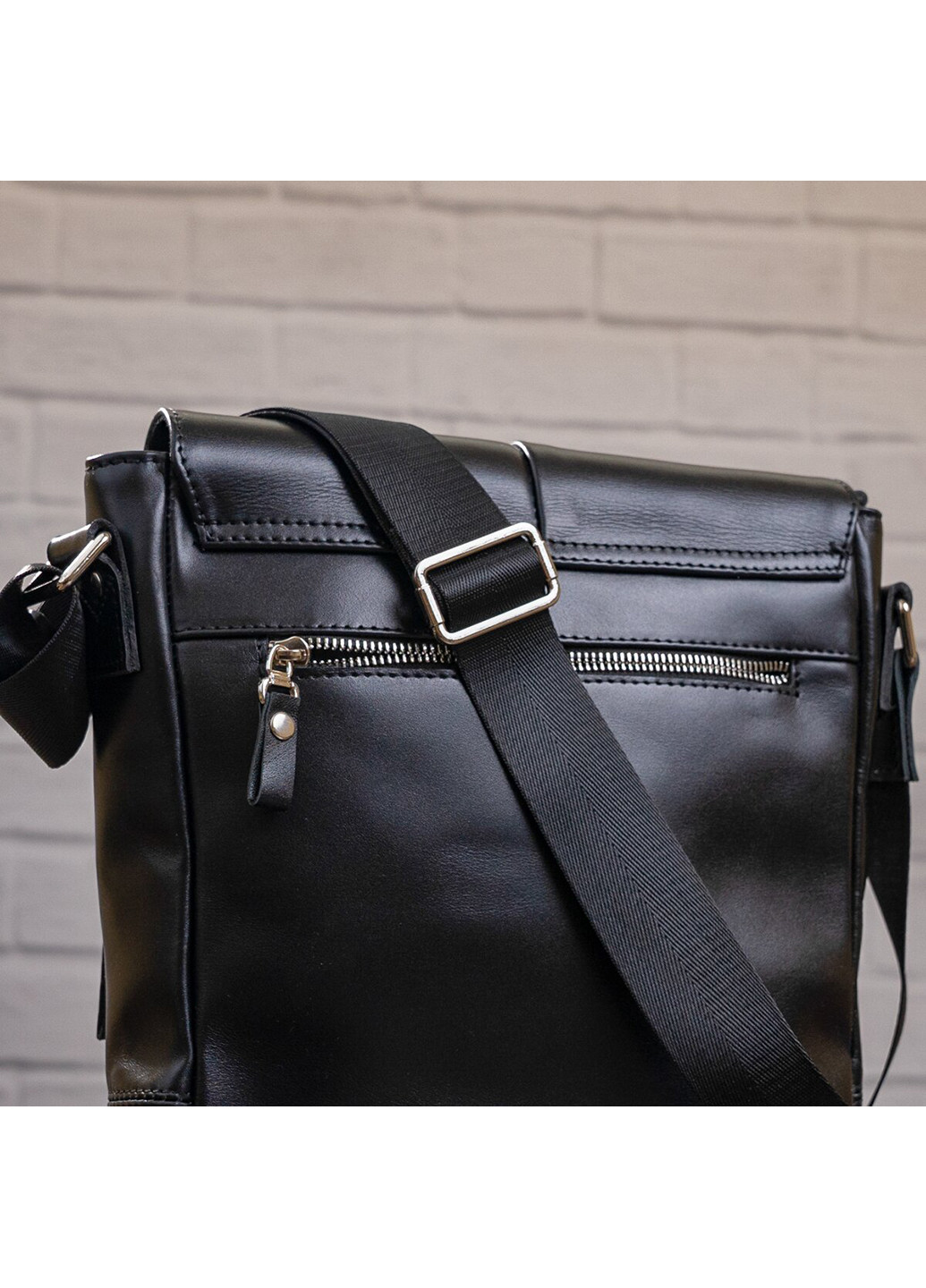 Чоловіча шкіряна сумка 24х26х8 см Shvigel (229460996)