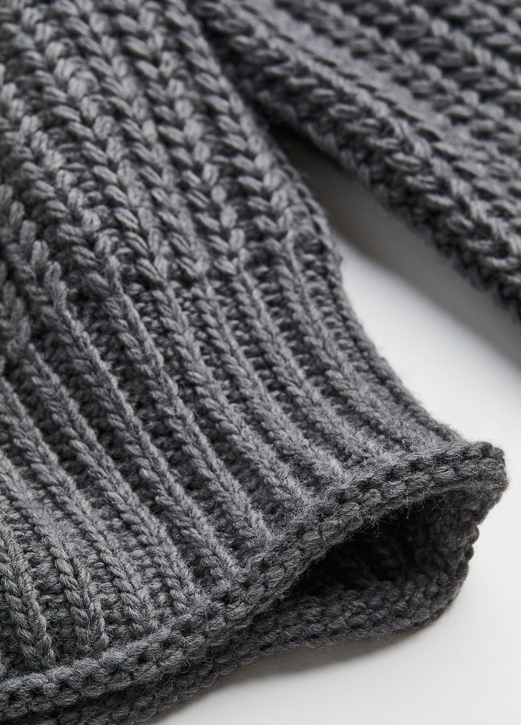 Сірий зимовий джемпер зимовий H&M