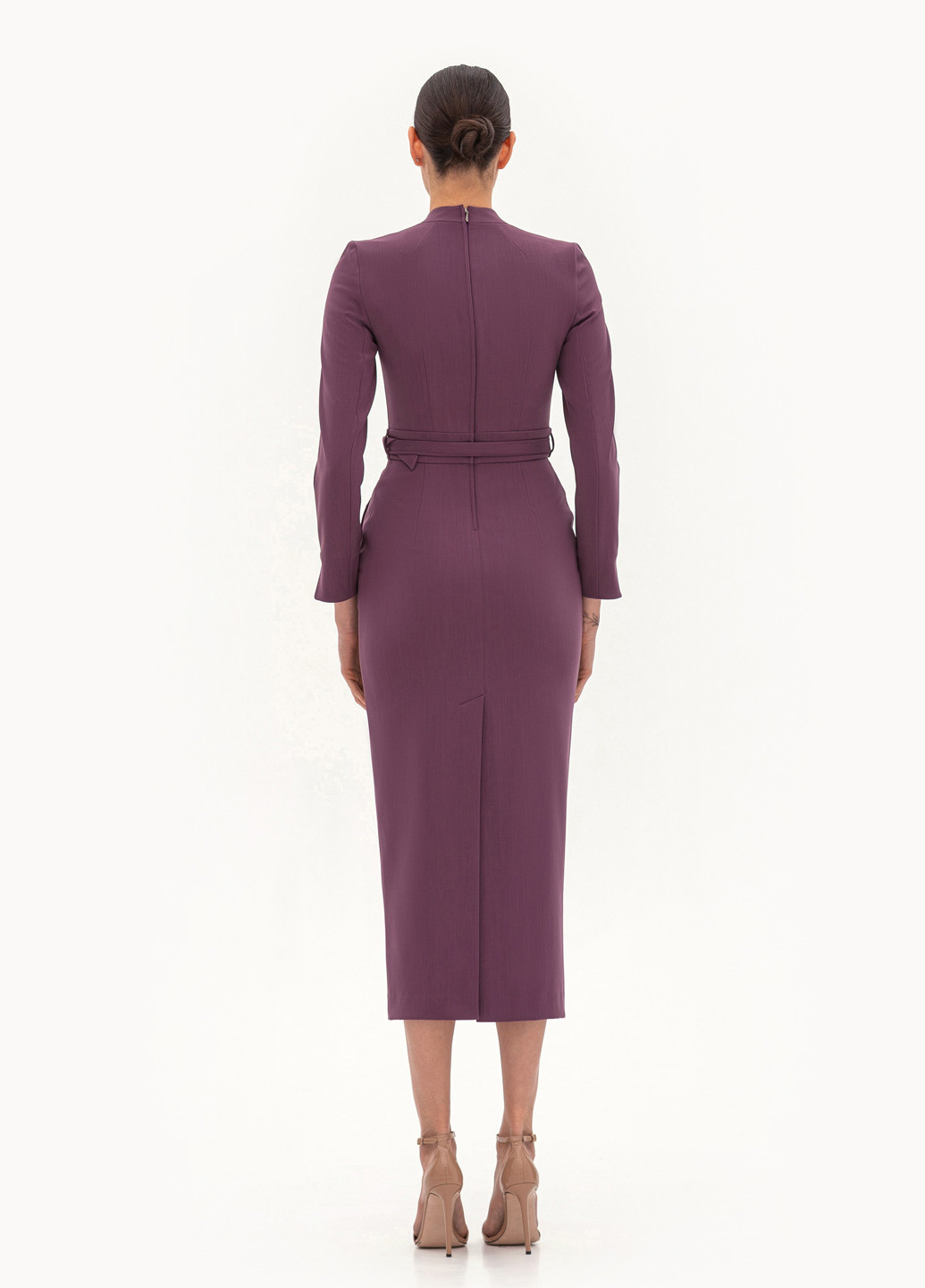 Фиолетовое деловое платье футляр BGL однотонное