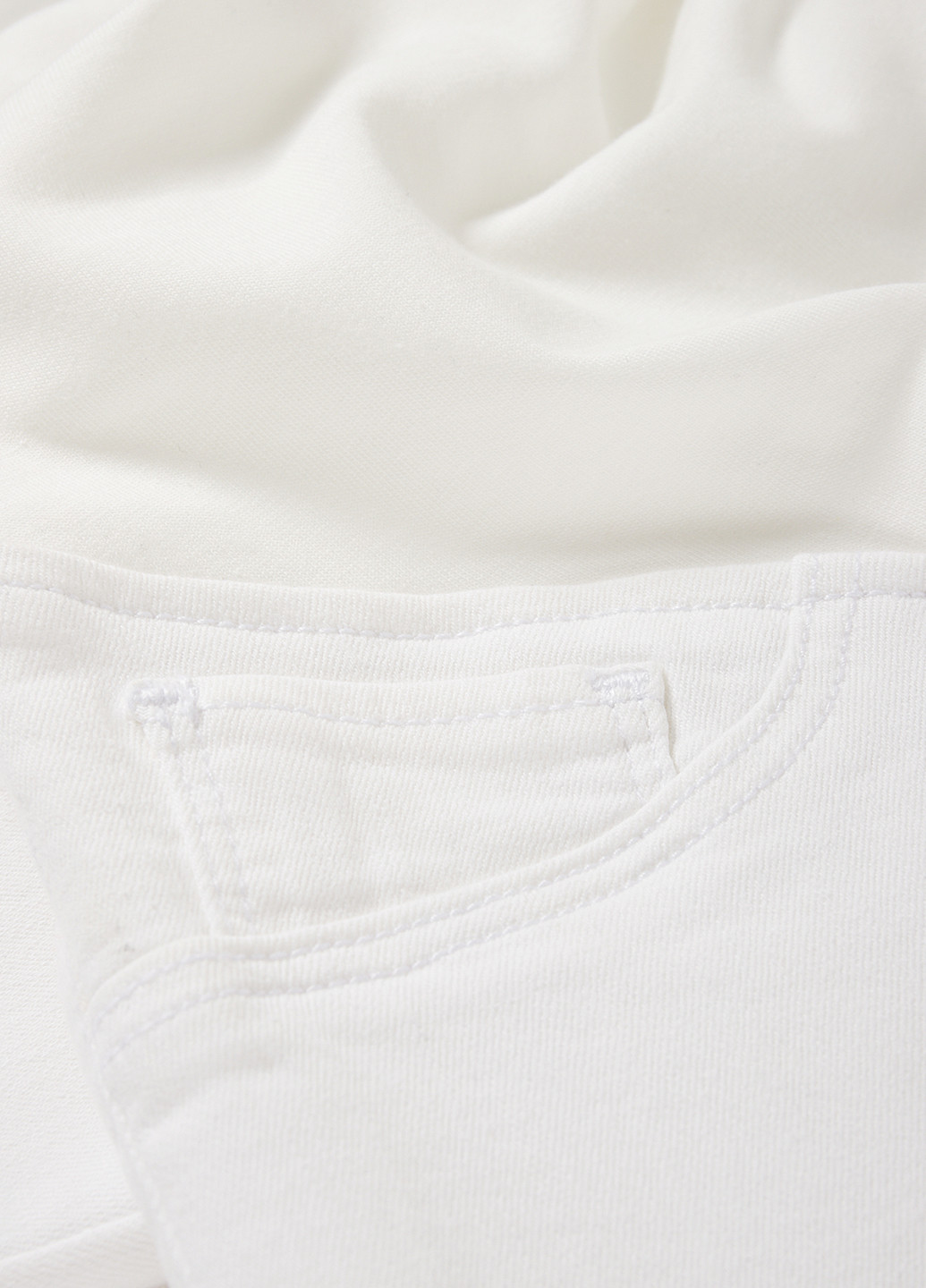 Белые демисезонные джеггинсы для беременных C&A