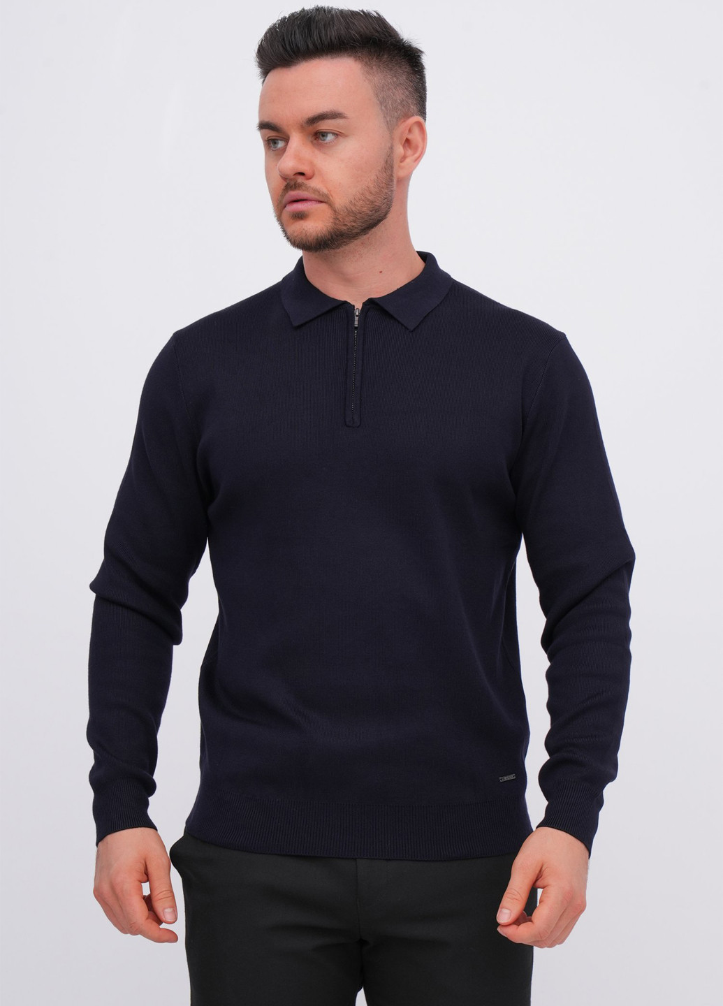 Темно-синий демисезонный свитер K.O.R