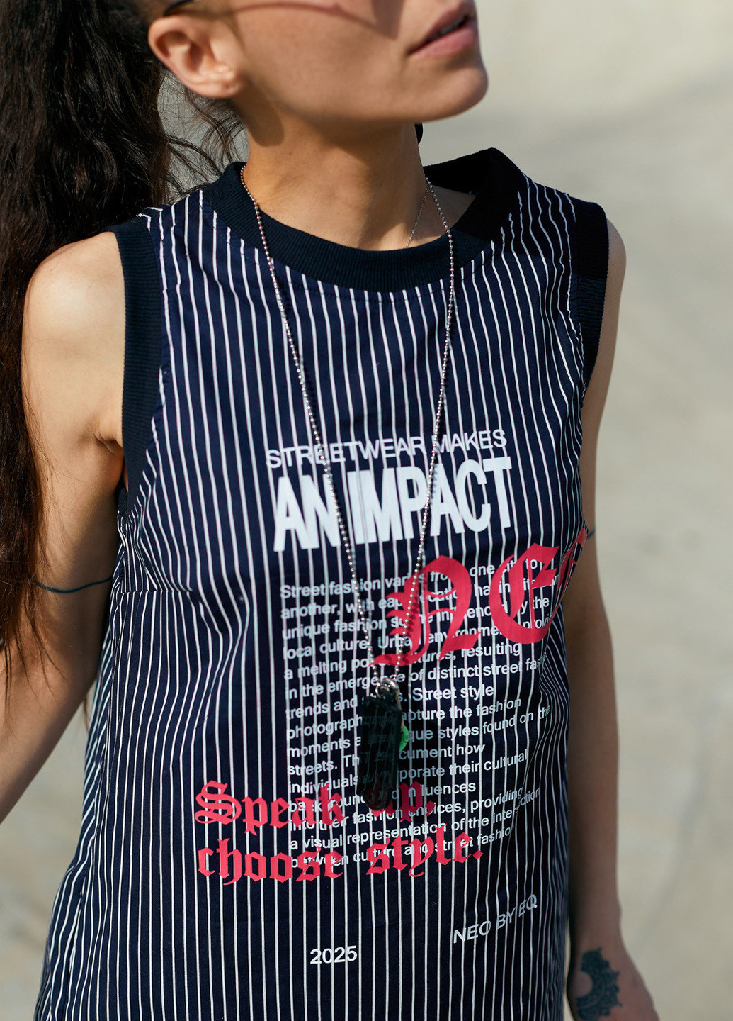 Індиго кежуал сукня сукня-майка EQUILIBRI з написами