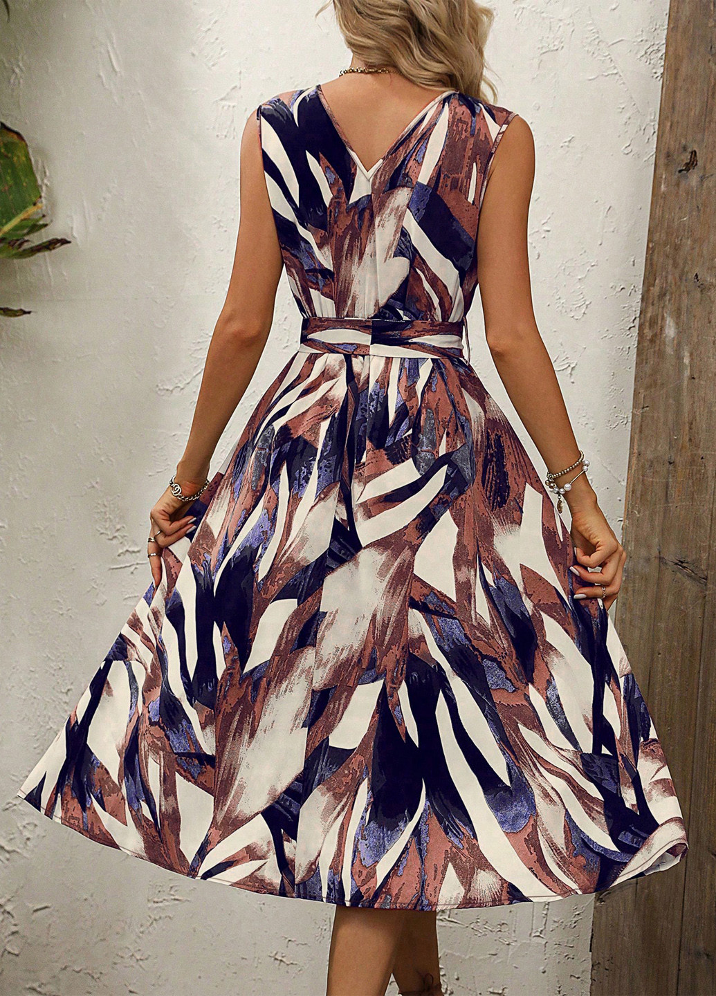 Комбінована кежуал сукня на запах SHEIN з абстрактним візерунком