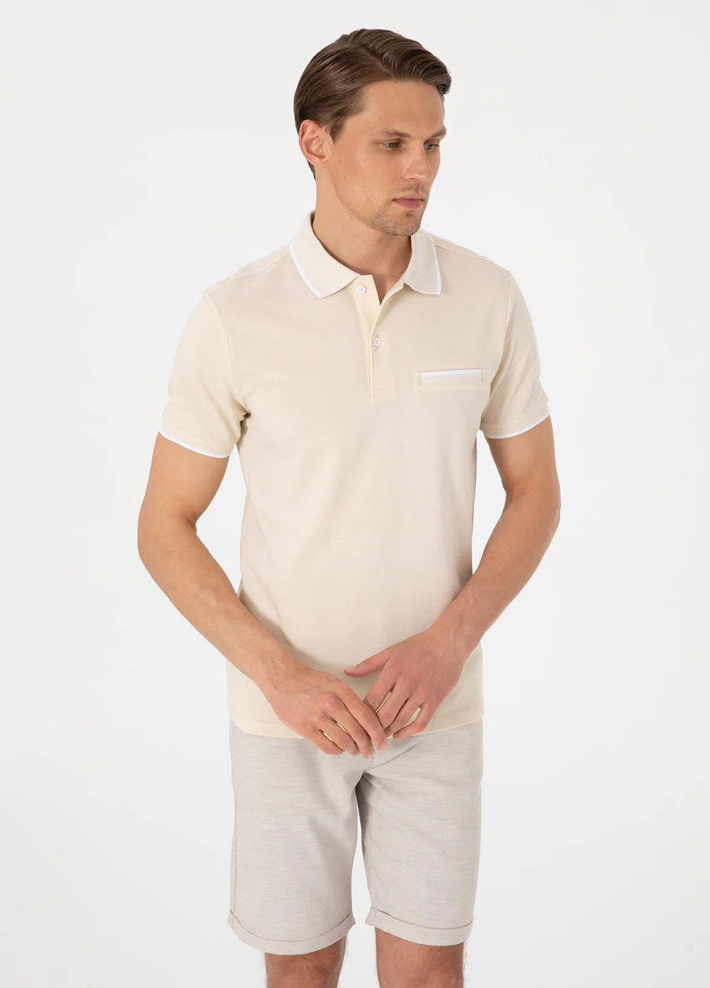 Бежевая футболка-поло для мужчин Pierre Cardin однотонная