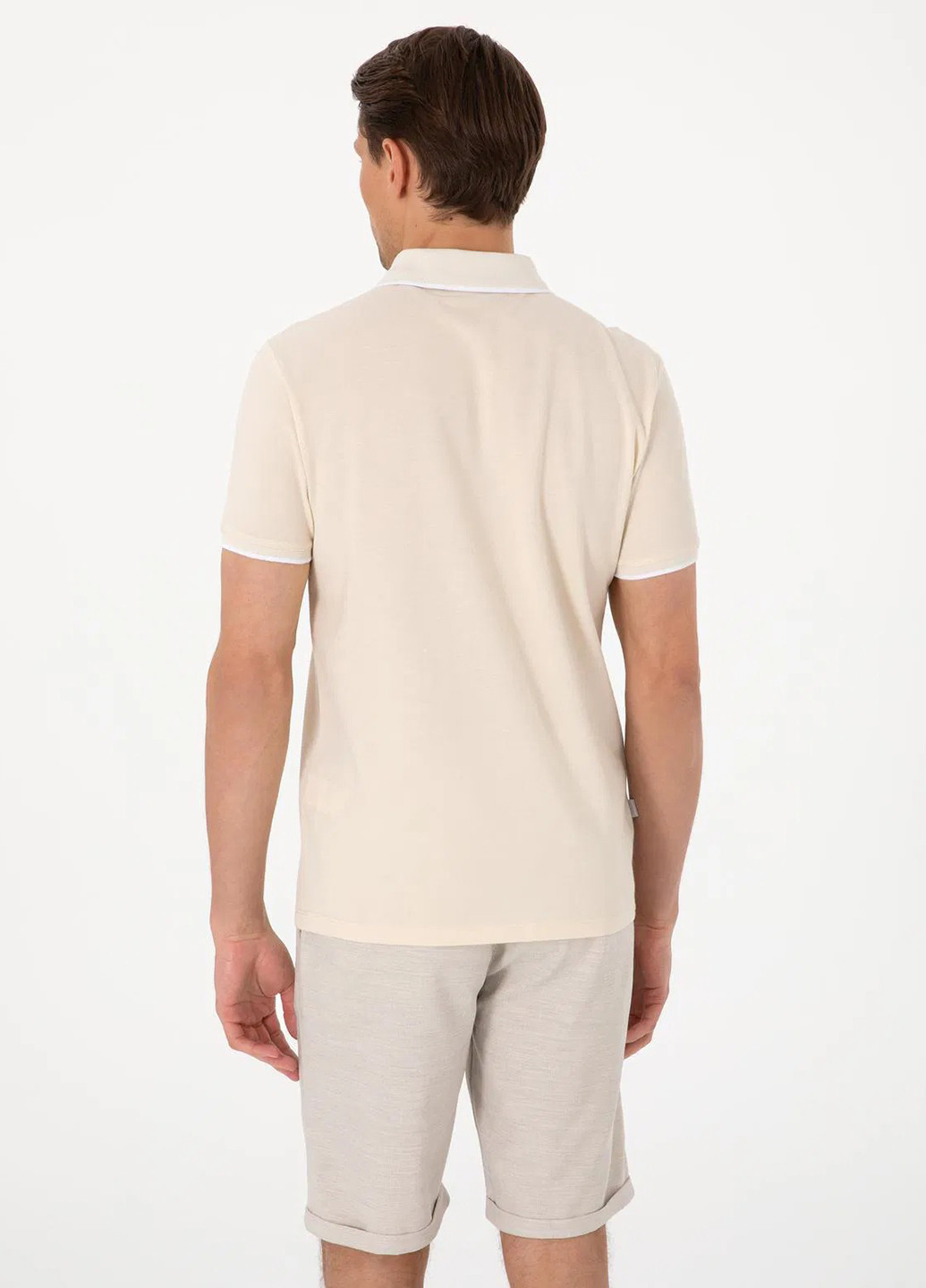 Бежевая футболка-поло для мужчин Pierre Cardin однотонная