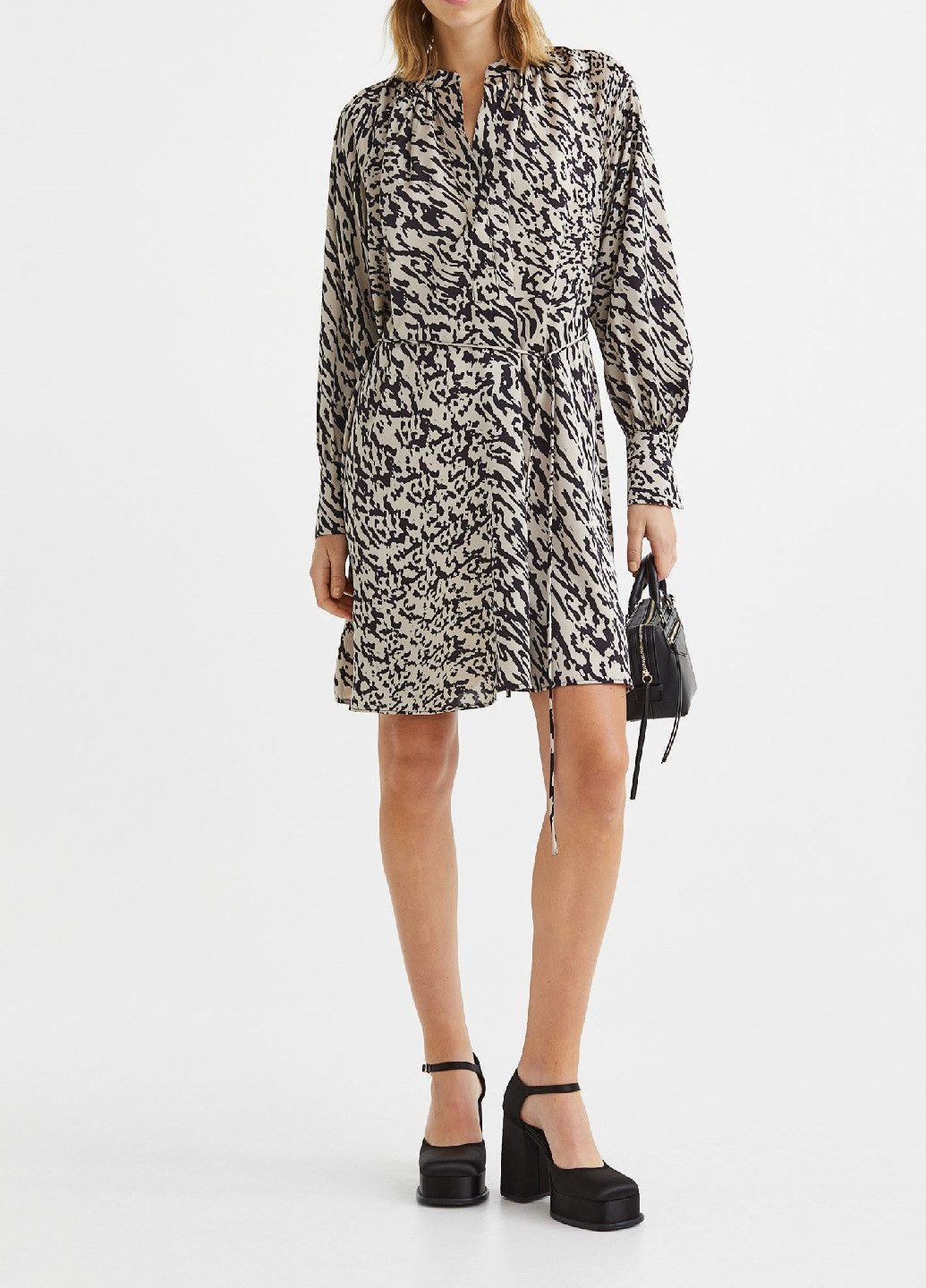 Светло-бежевое кэжуал платье H&M с абстрактным узором