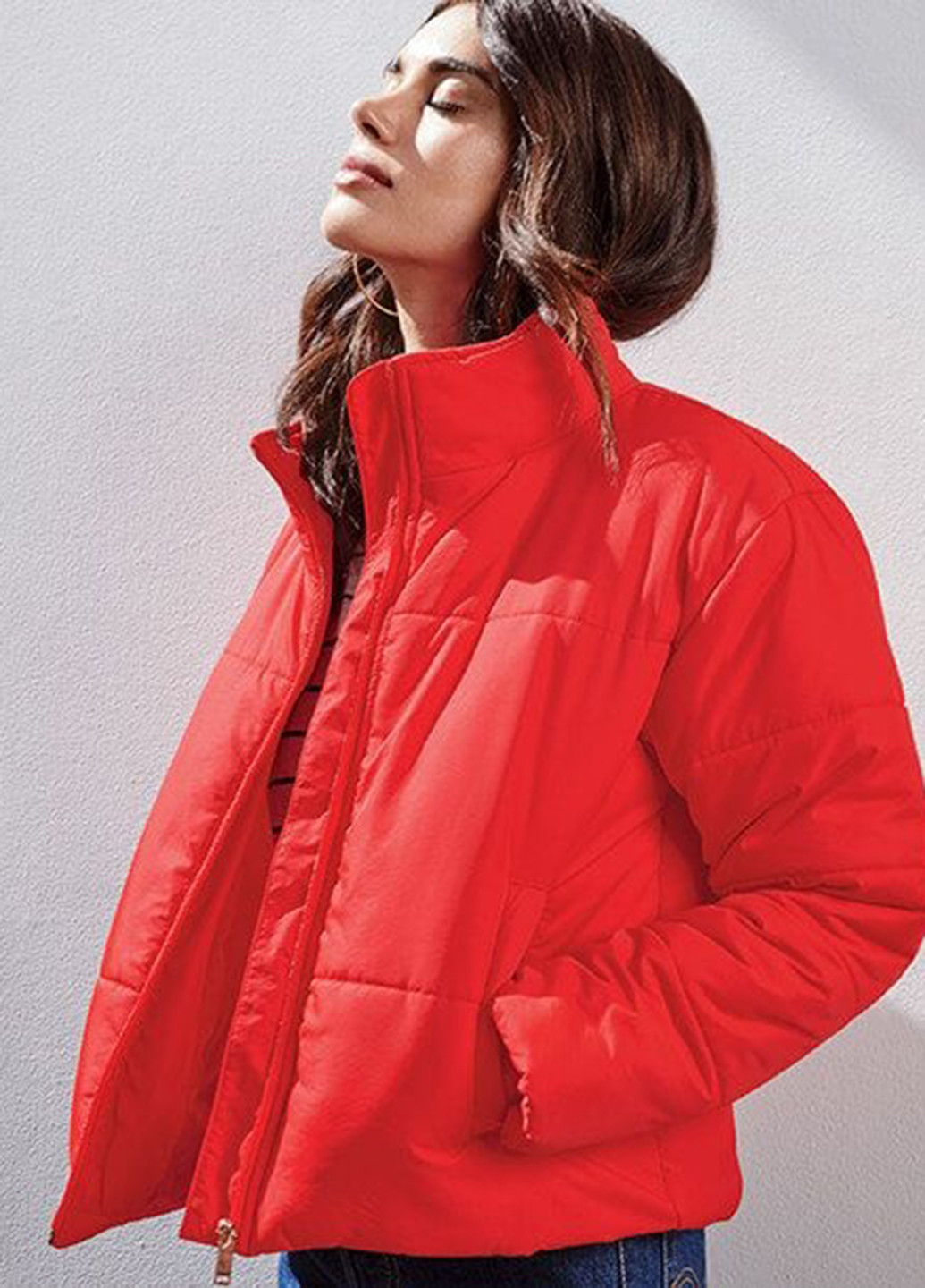 Красная демисезонная куртка Avon