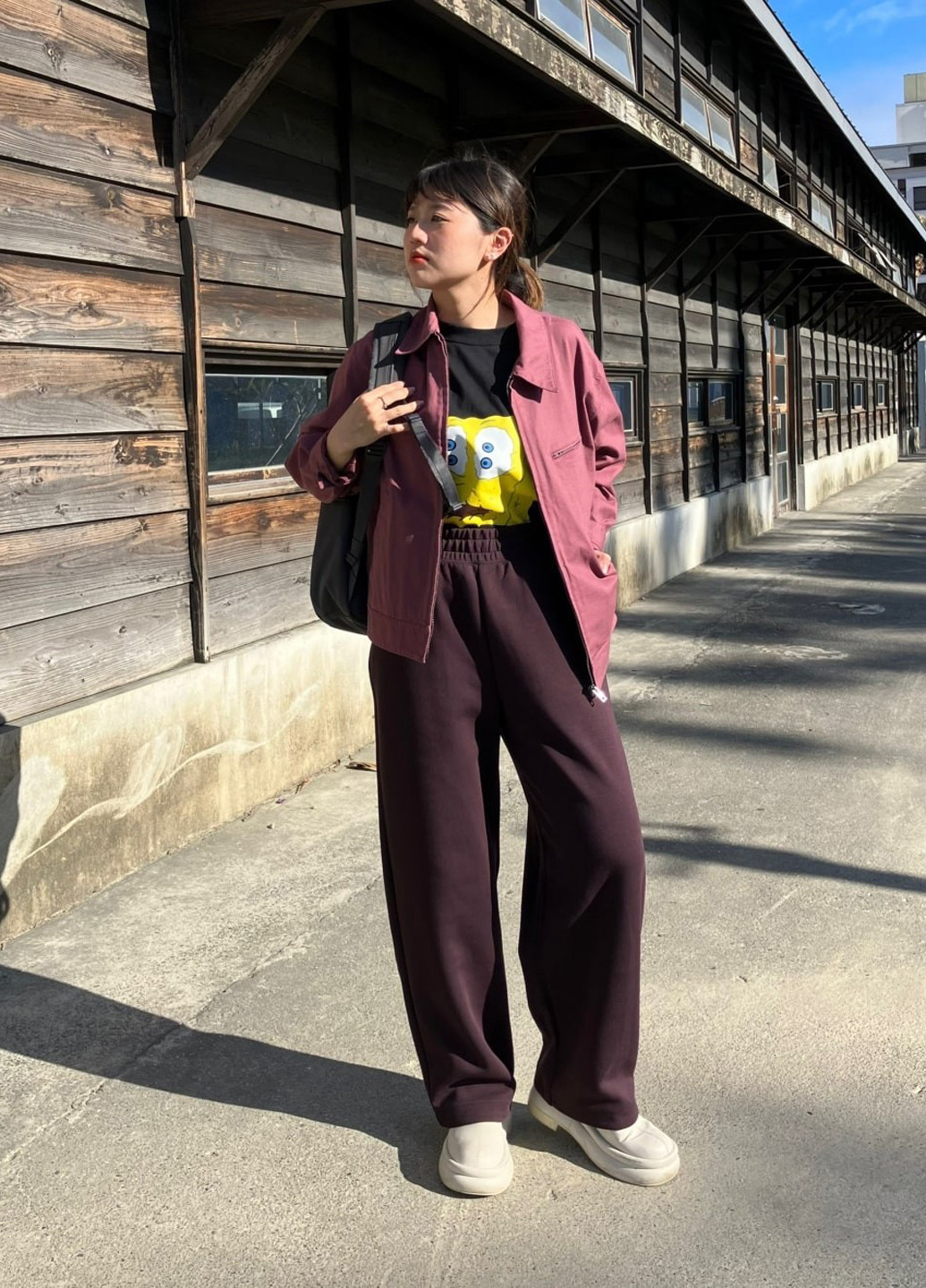 Черная футболка Uniqlo