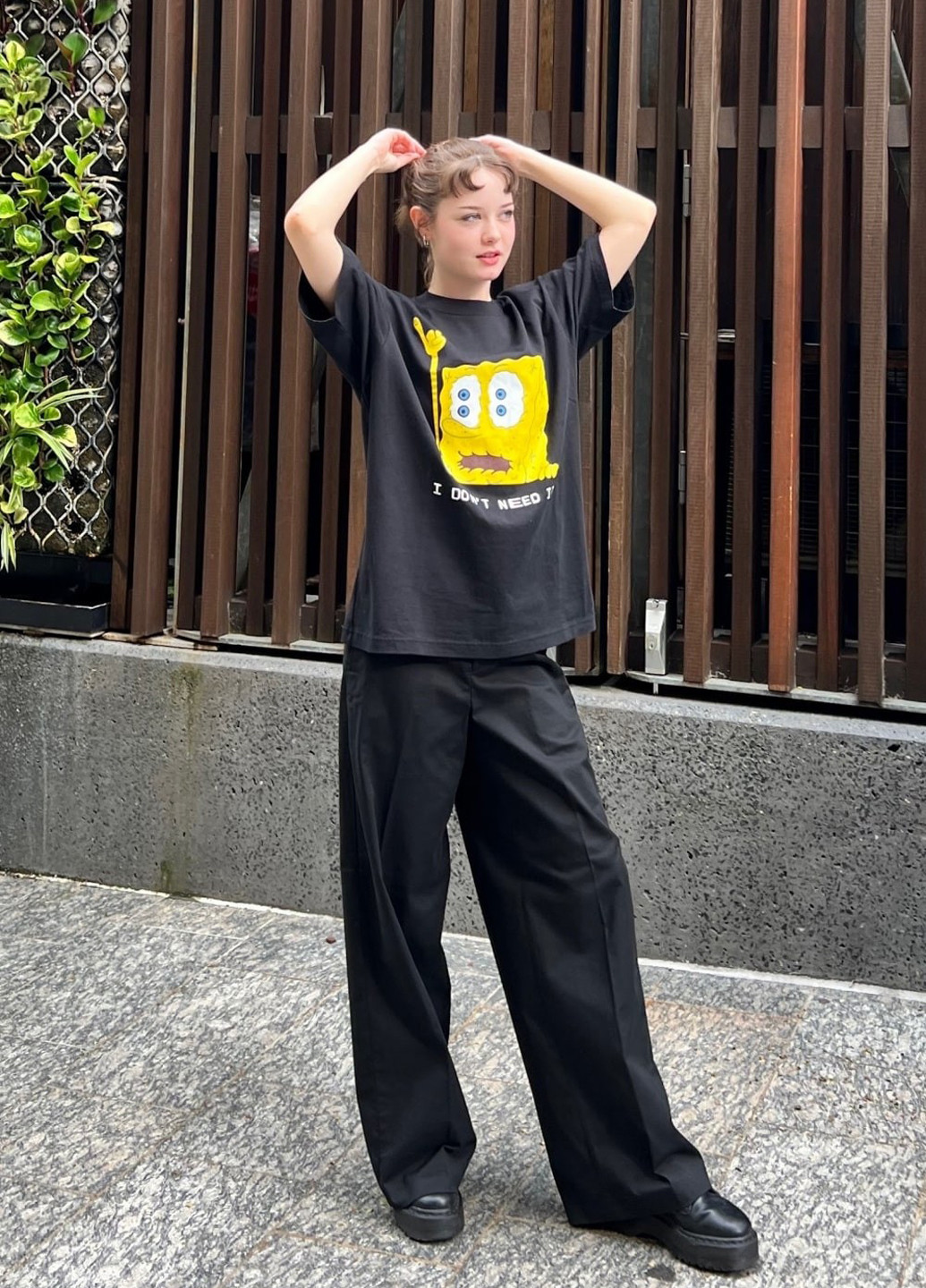 Черная футболка Uniqlo