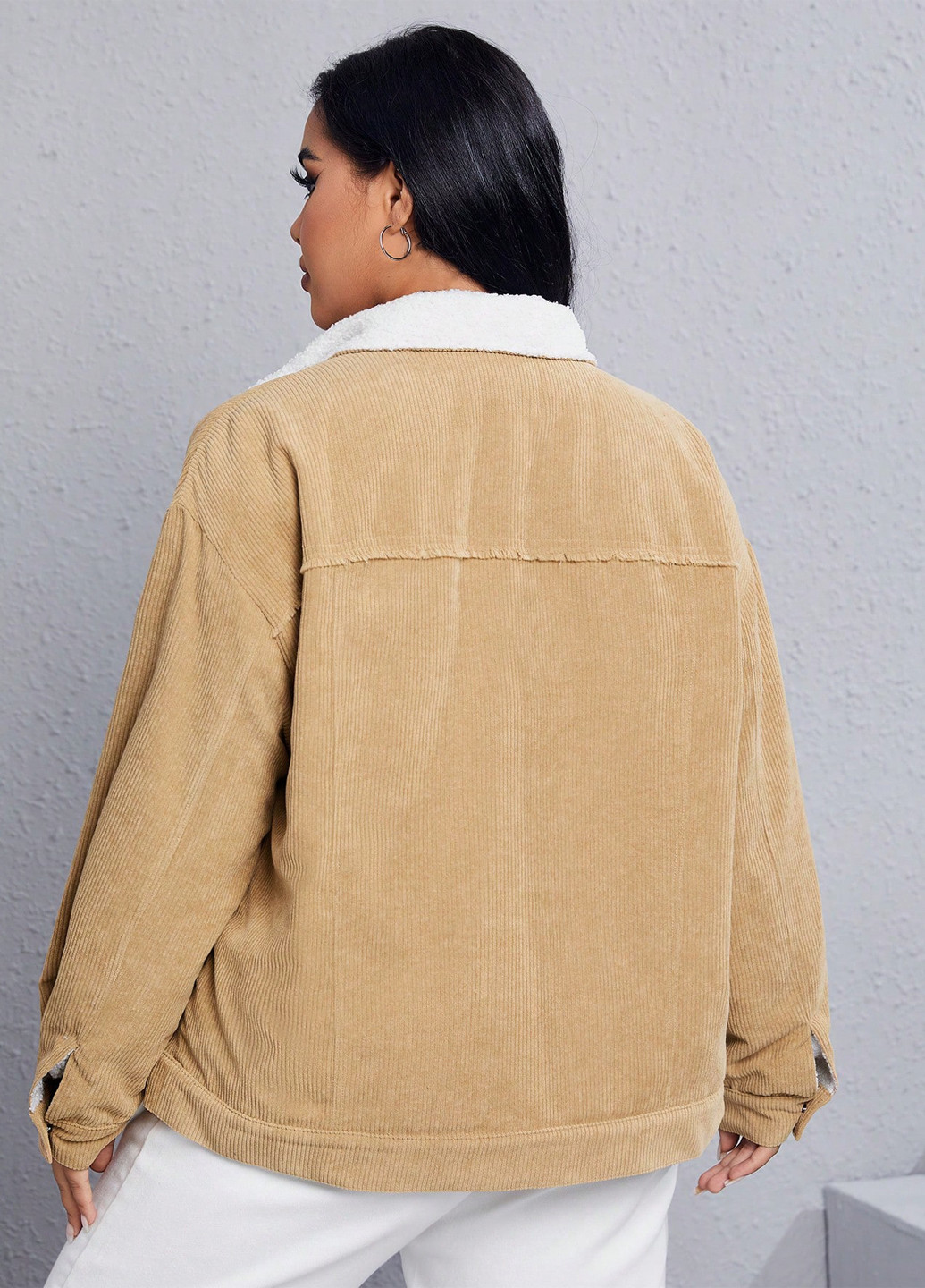 Песочная демисезонная куртка SHEIN