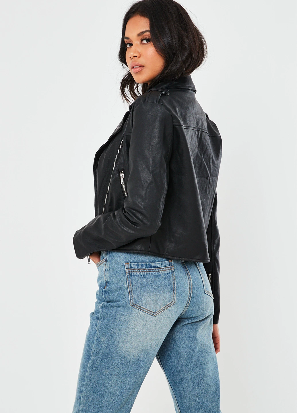 Чорна демісезонна куртка косуха Missguided