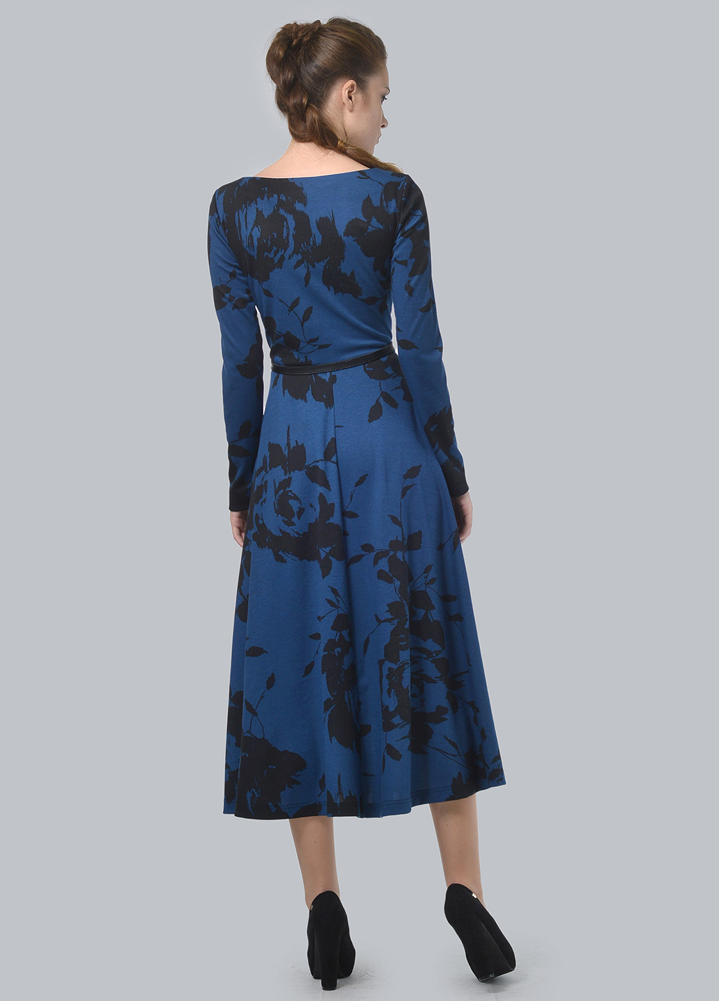 Темно-синя спортивна сукня, сукня кльош Lila Kass з абстрактним візерунком