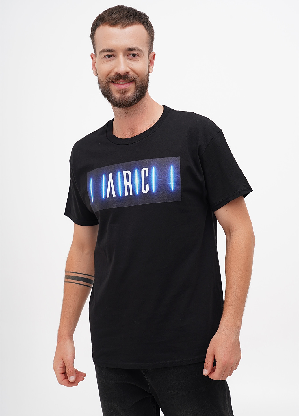 Черная футболка Hanes