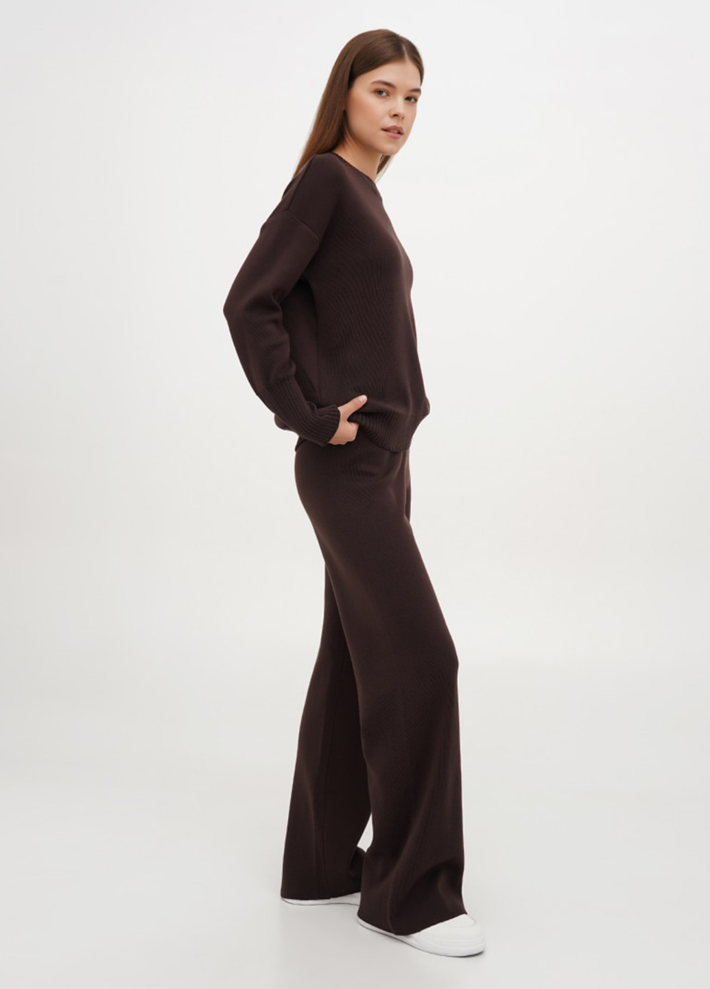 Темно-коричневый демисезонный свитер джемпер ESSME