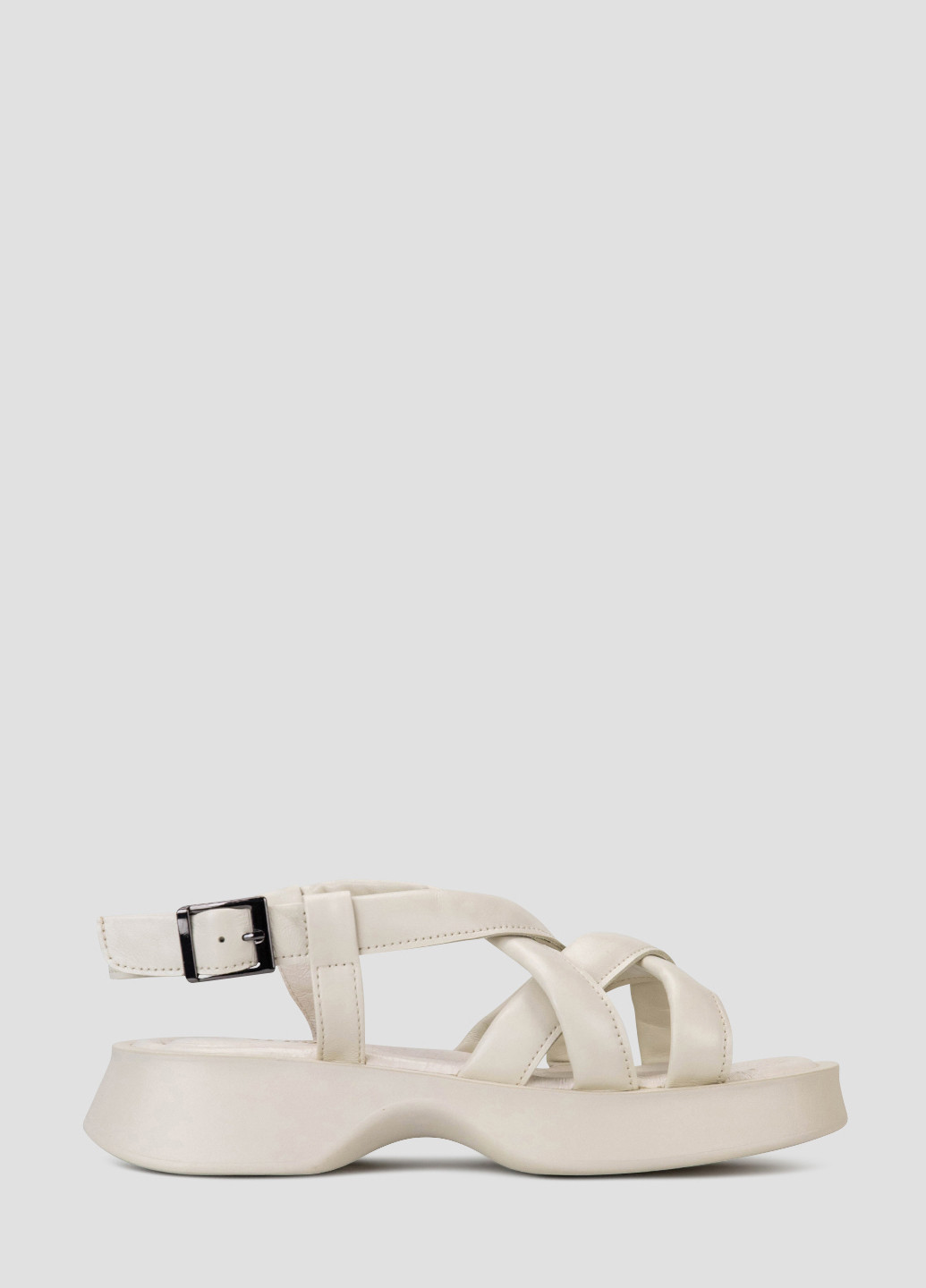 Белые босоножки Alromaro с ремешком
