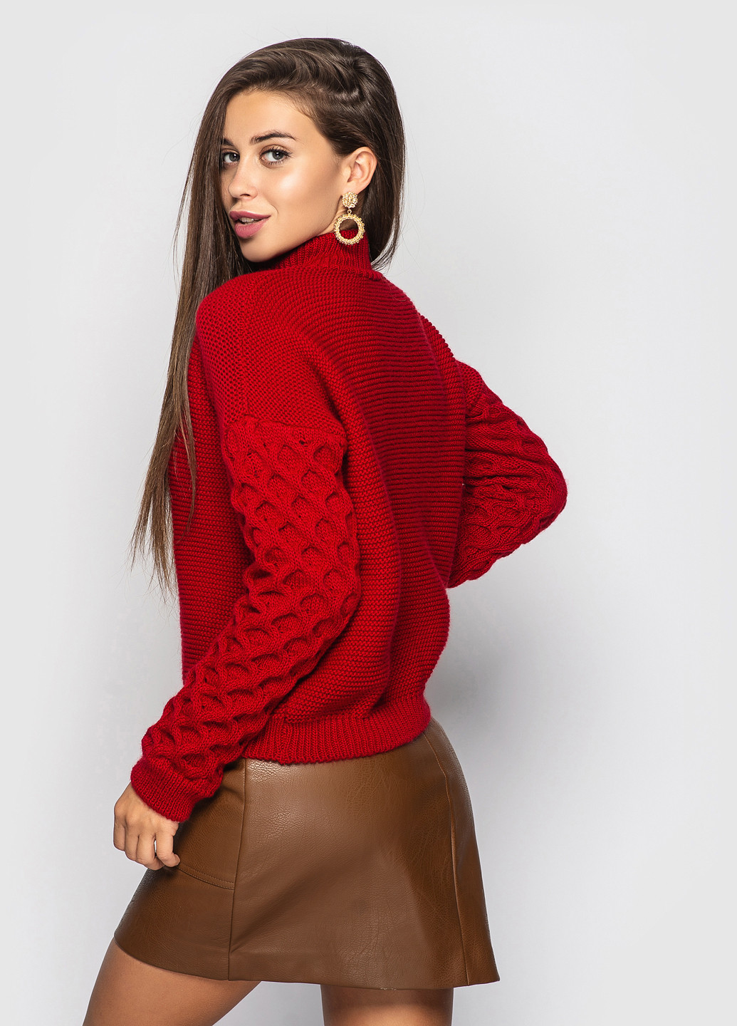 Красный демисезонный свитер Larionoff