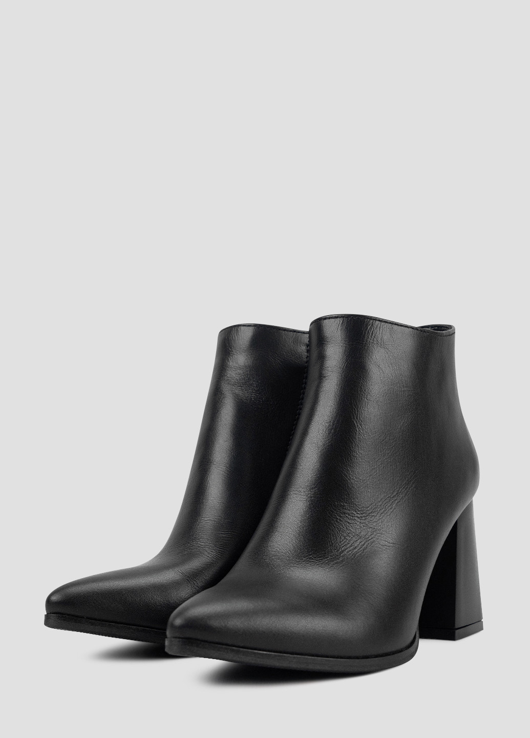 Черные демисезонная ботильоны Alromaro