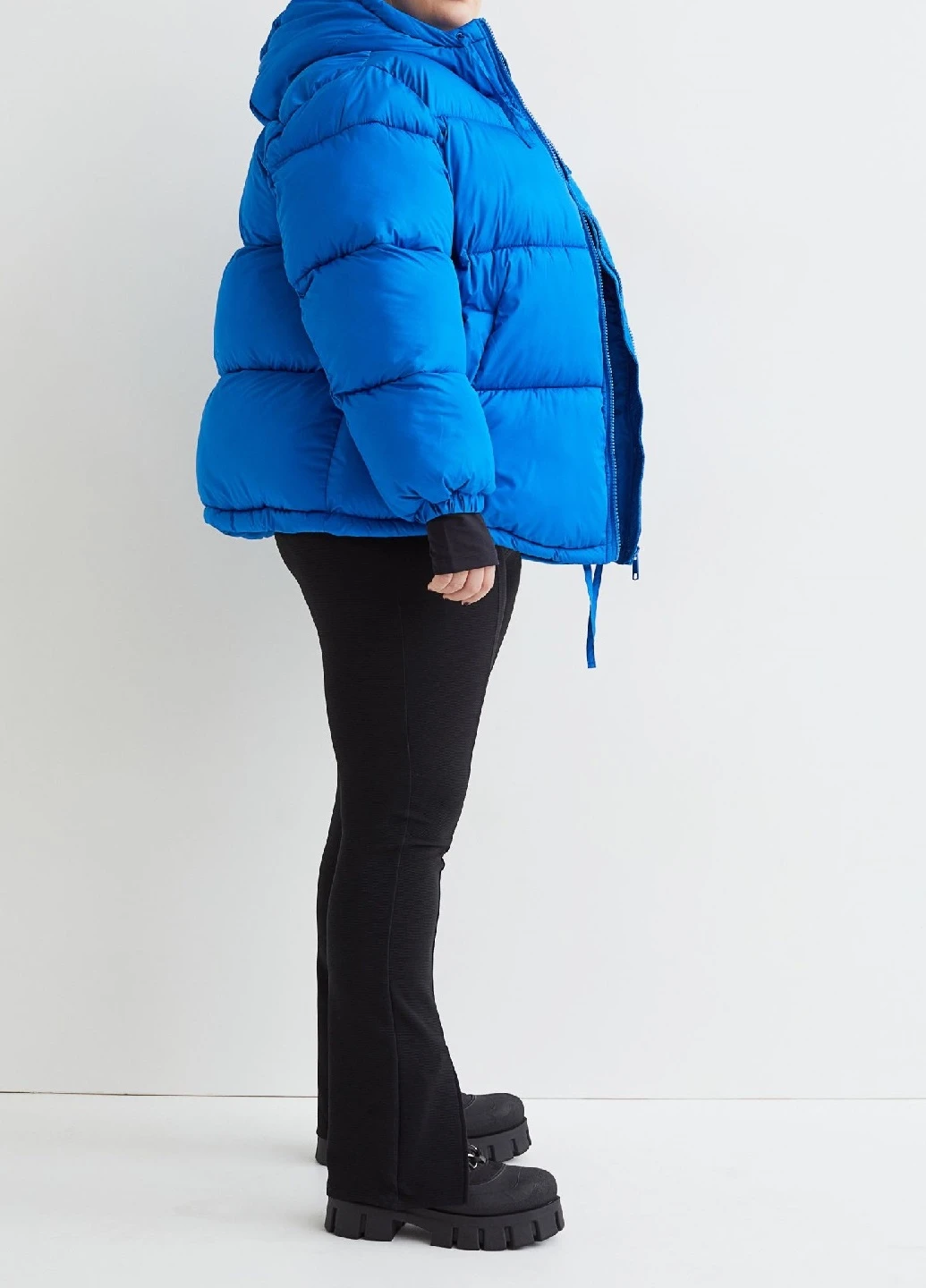 Синяя зимняя куртка H&M