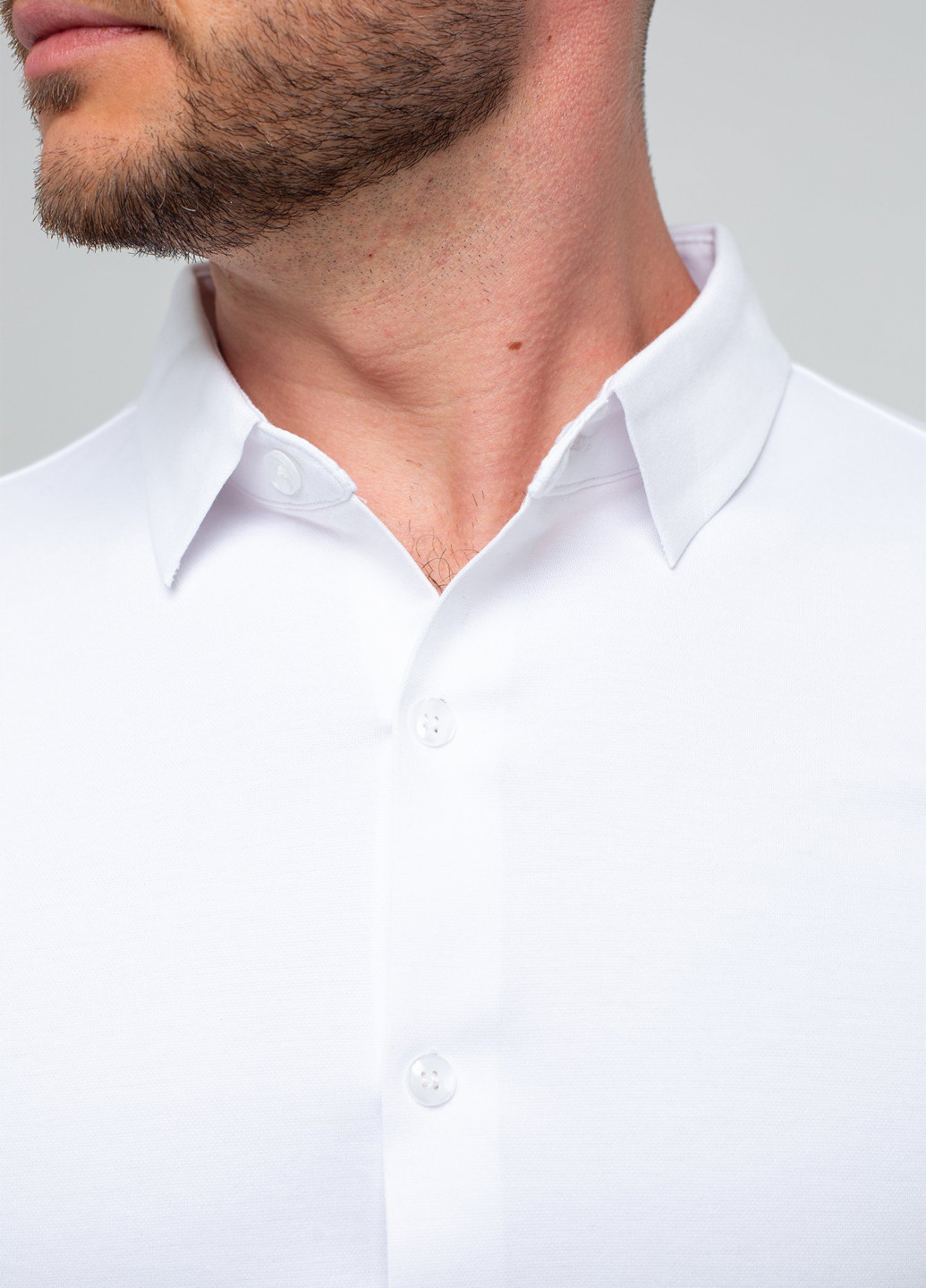 Белая кэжуал рубашка однотонная K.O.R