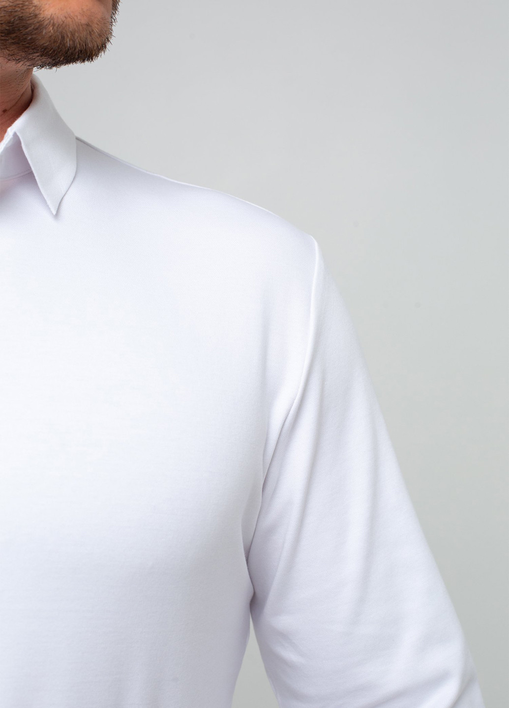 Белая кэжуал рубашка однотонная K.O.R