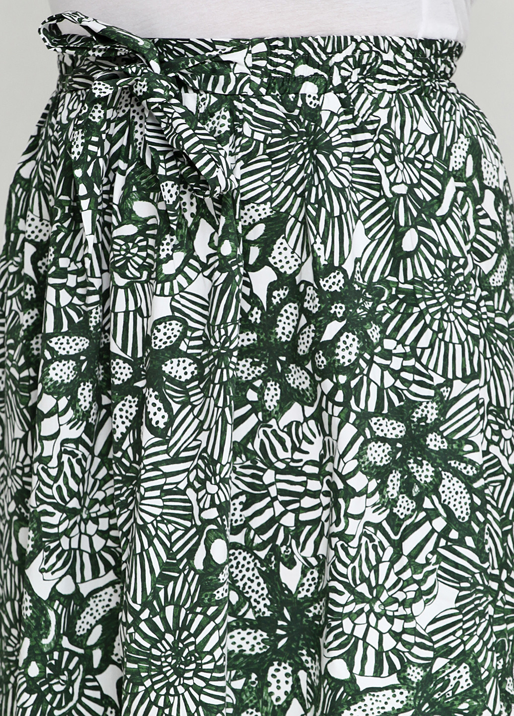 Зеленая кэжуал с рисунком юбка H&M миди