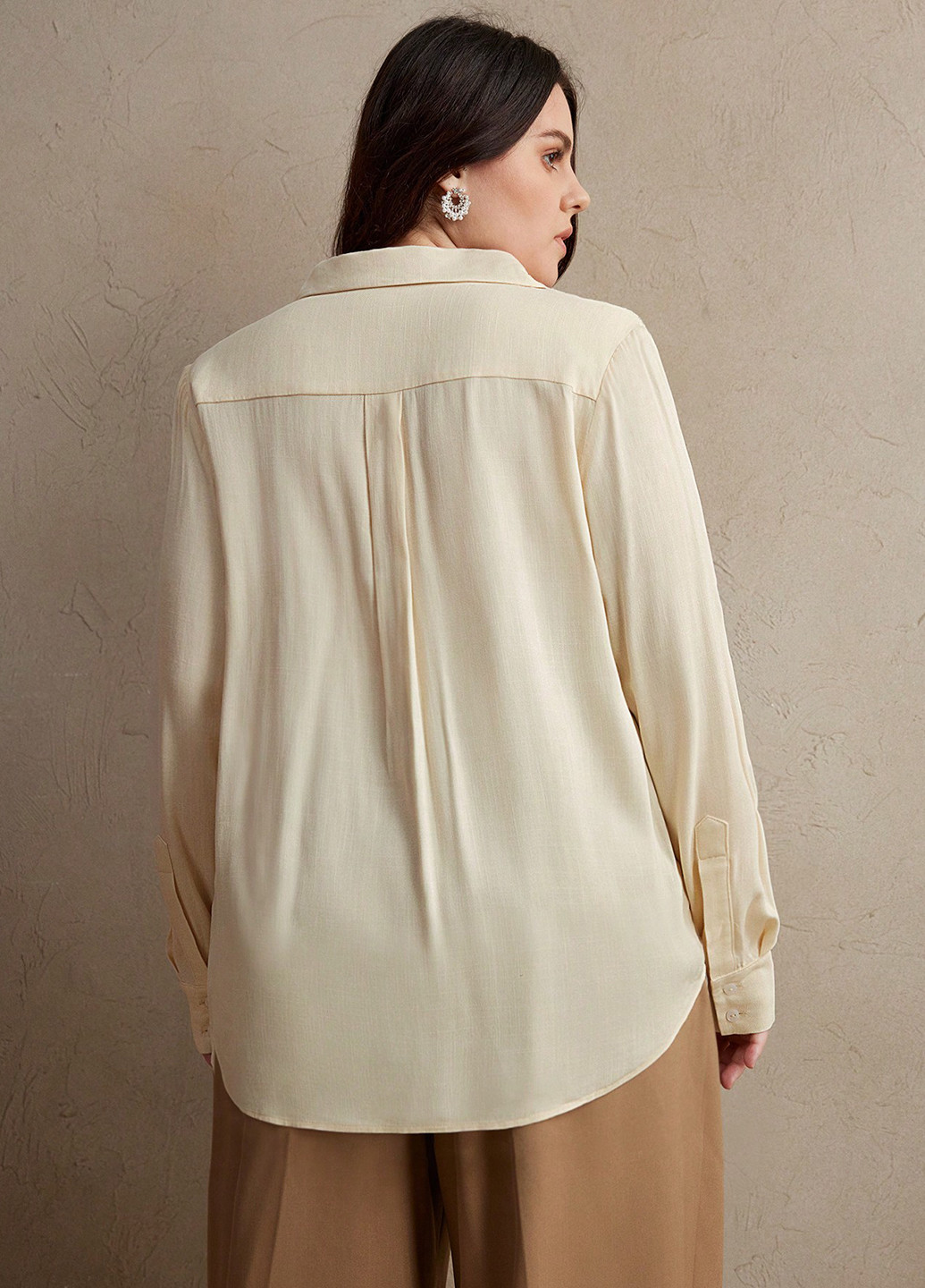 Світло-бежева блуза SHEIN