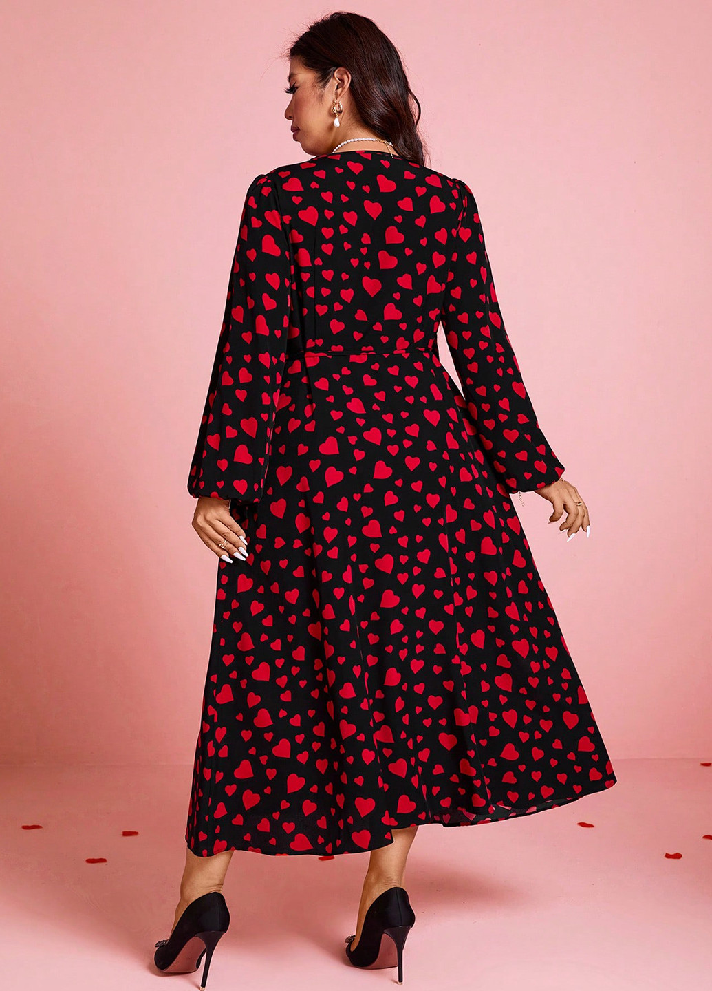 Чорна кежуал сукня на запах SHEIN сердечка