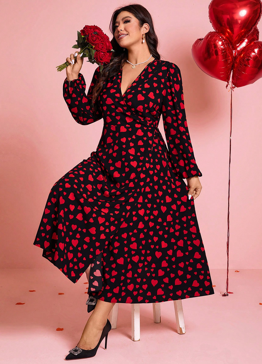 Чорна кежуал сукня на запах SHEIN сердечка