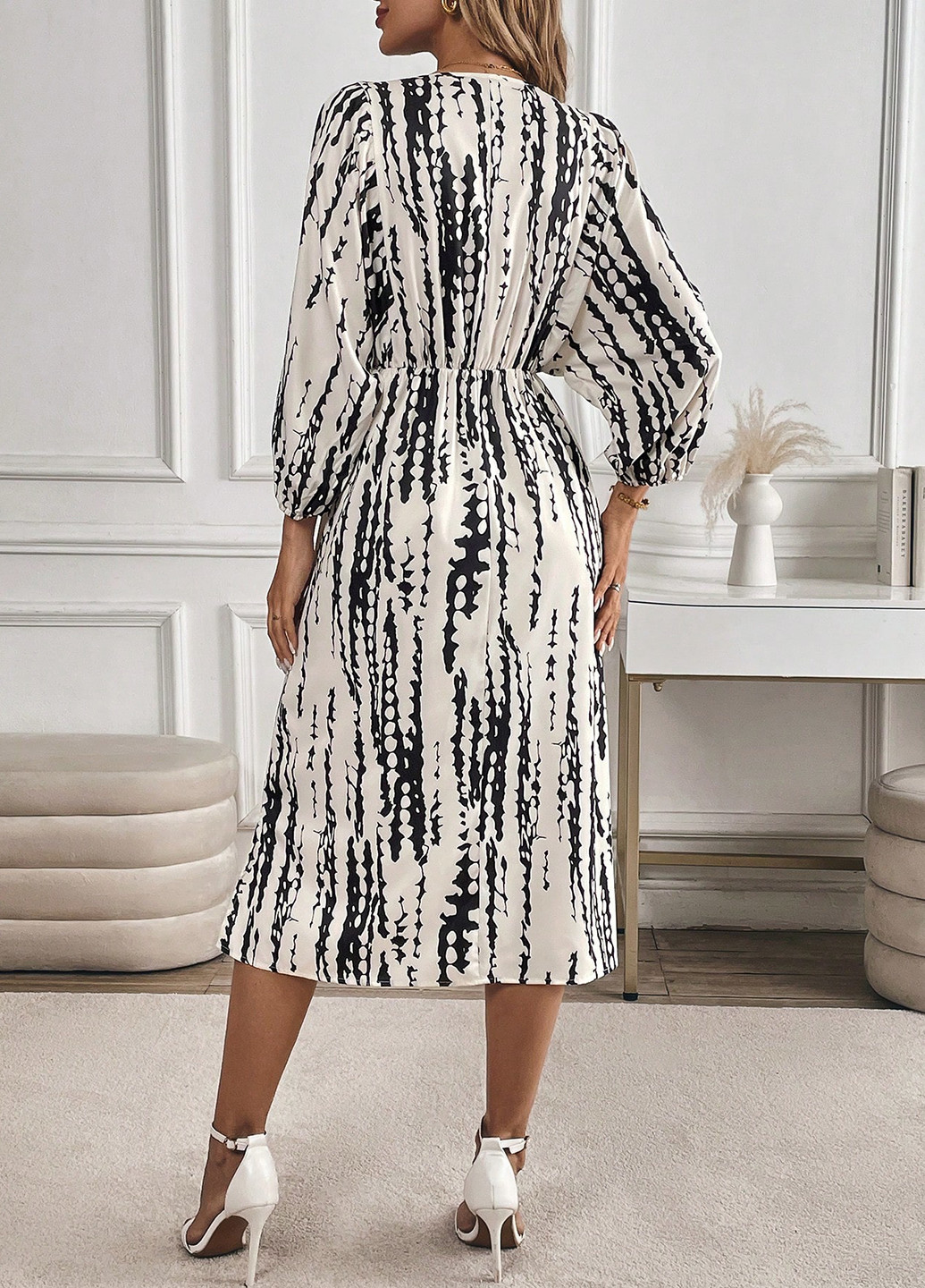 Чорно-білий кежуал сукня кльош SHEIN з абстрактним візерунком
