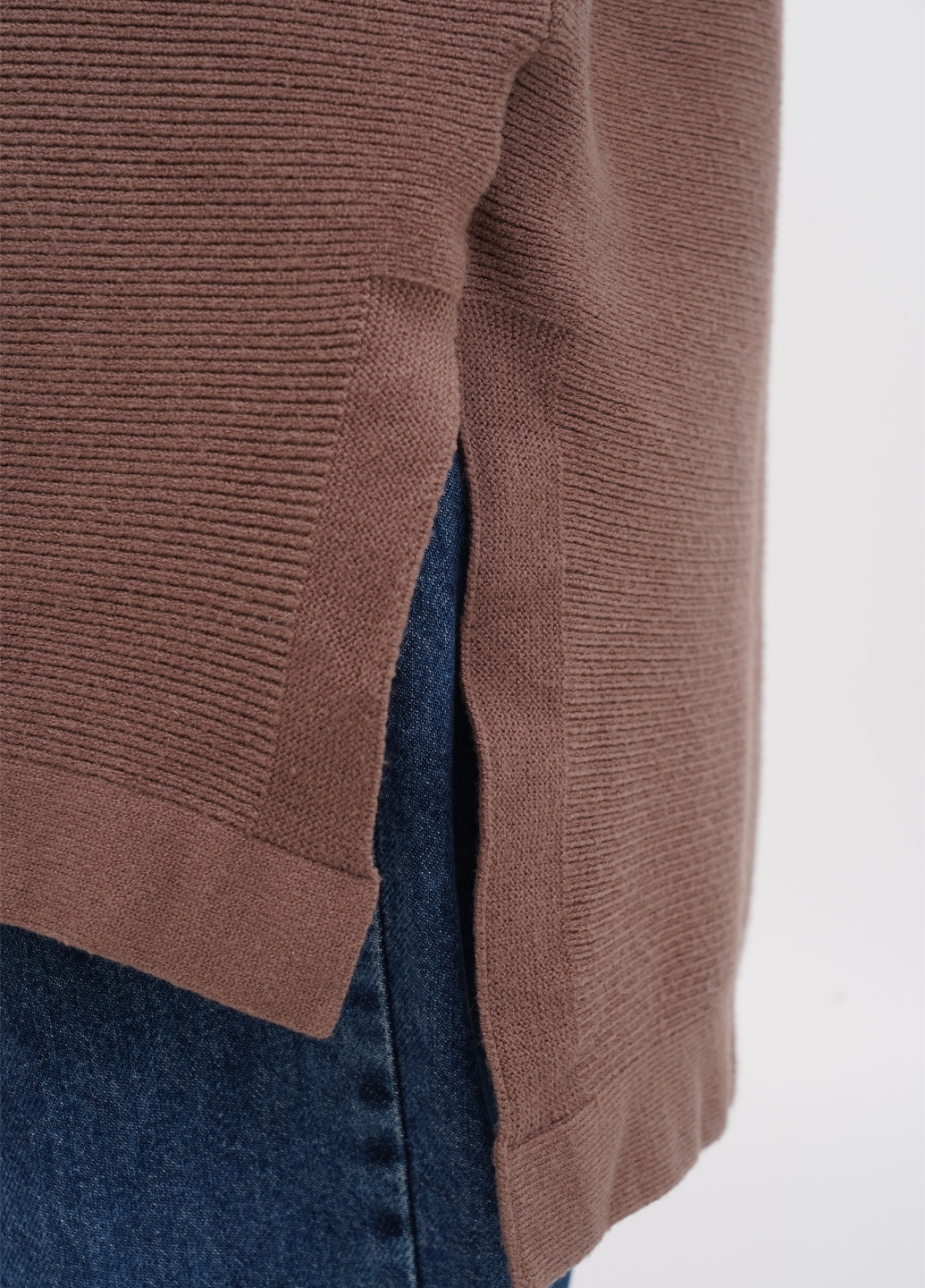 Коричневий демісезонний светр EFAN