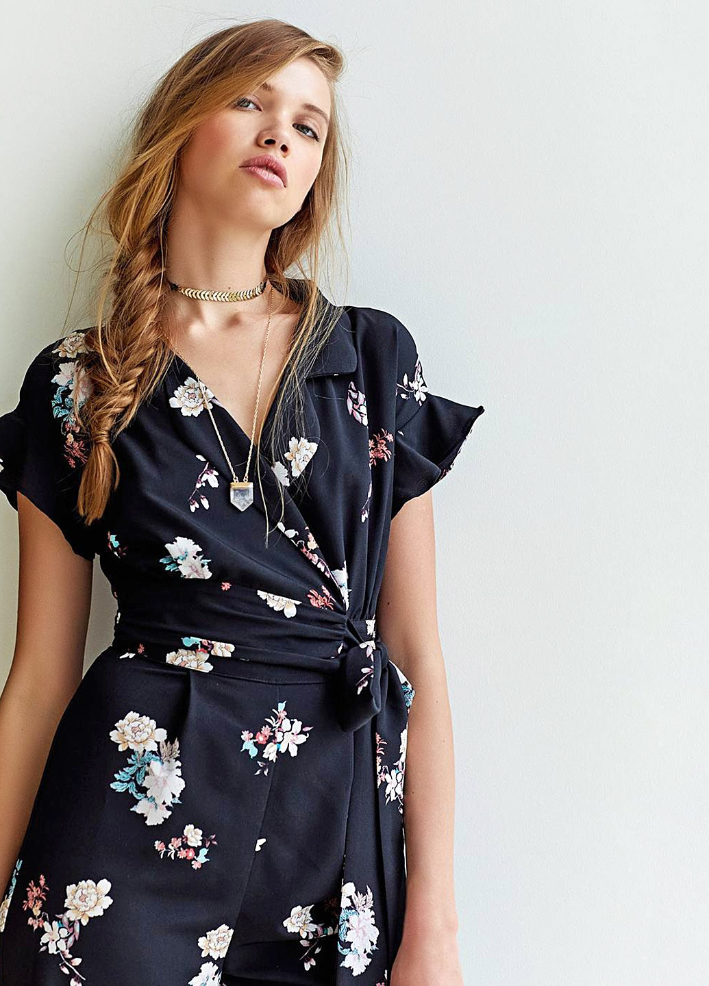 Комбинезон Stradivarius комбинезон-брюки цветочный тёмно-синий кэжуал