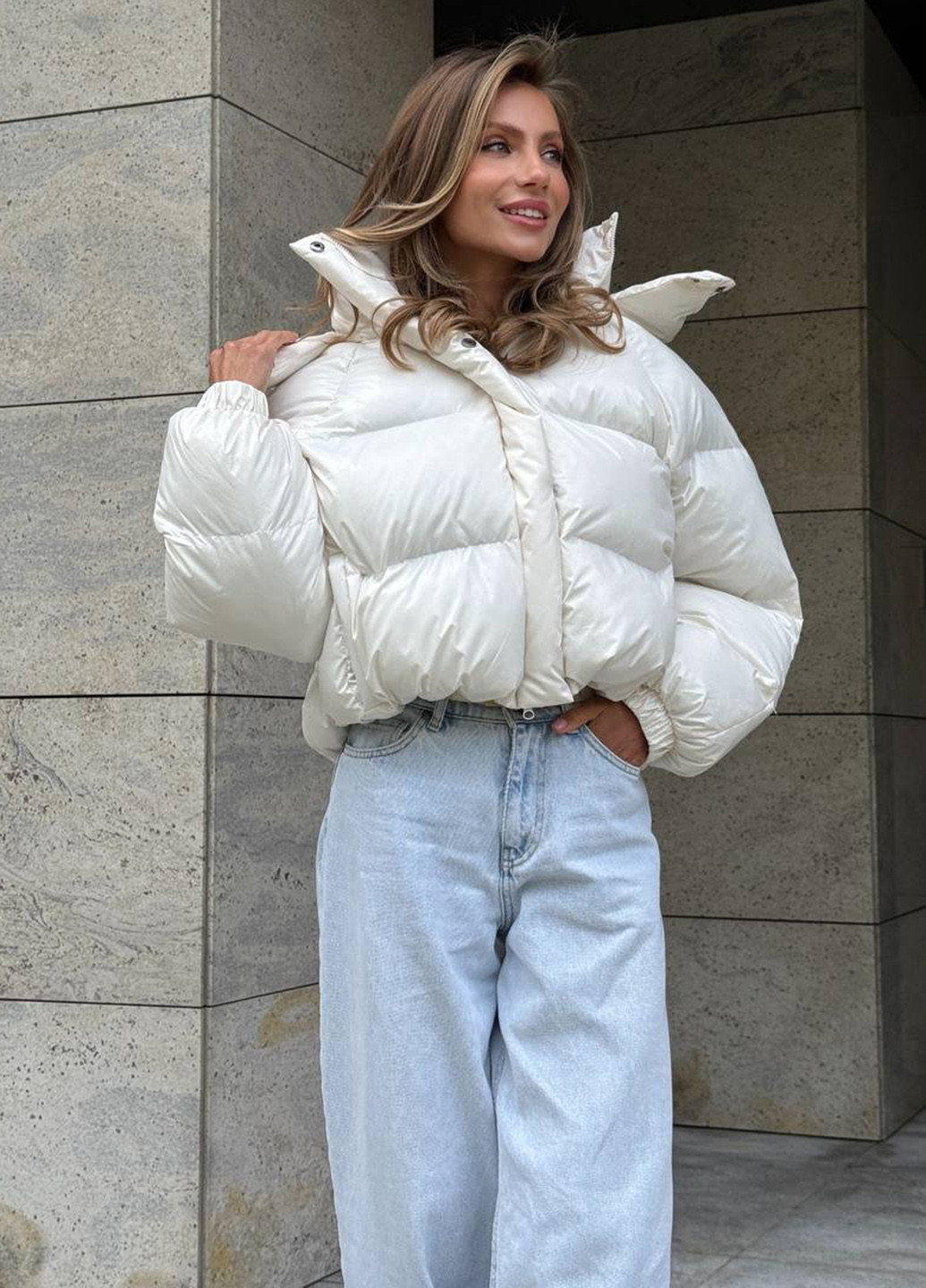 Молочна зимня куртка No Brand