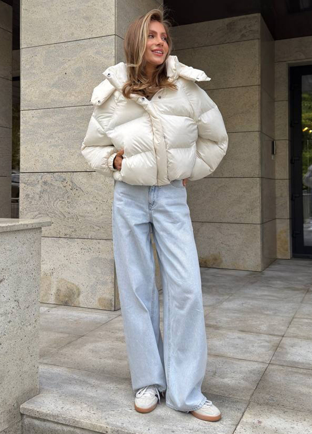 Молочна зимня куртка No Brand