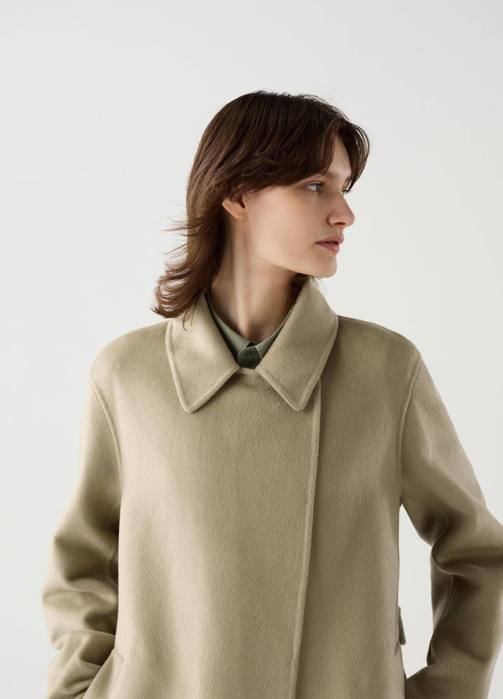 Бежеве демісезонне Пальто Uniqlo