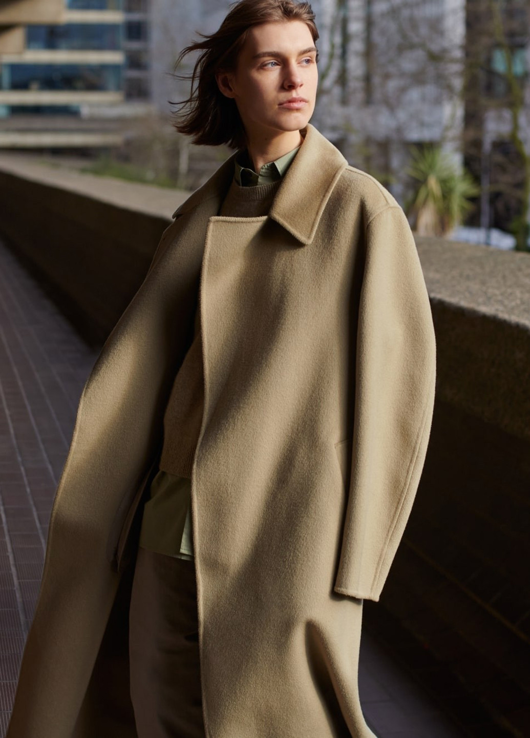 Бежеве демісезонне Пальто Uniqlo