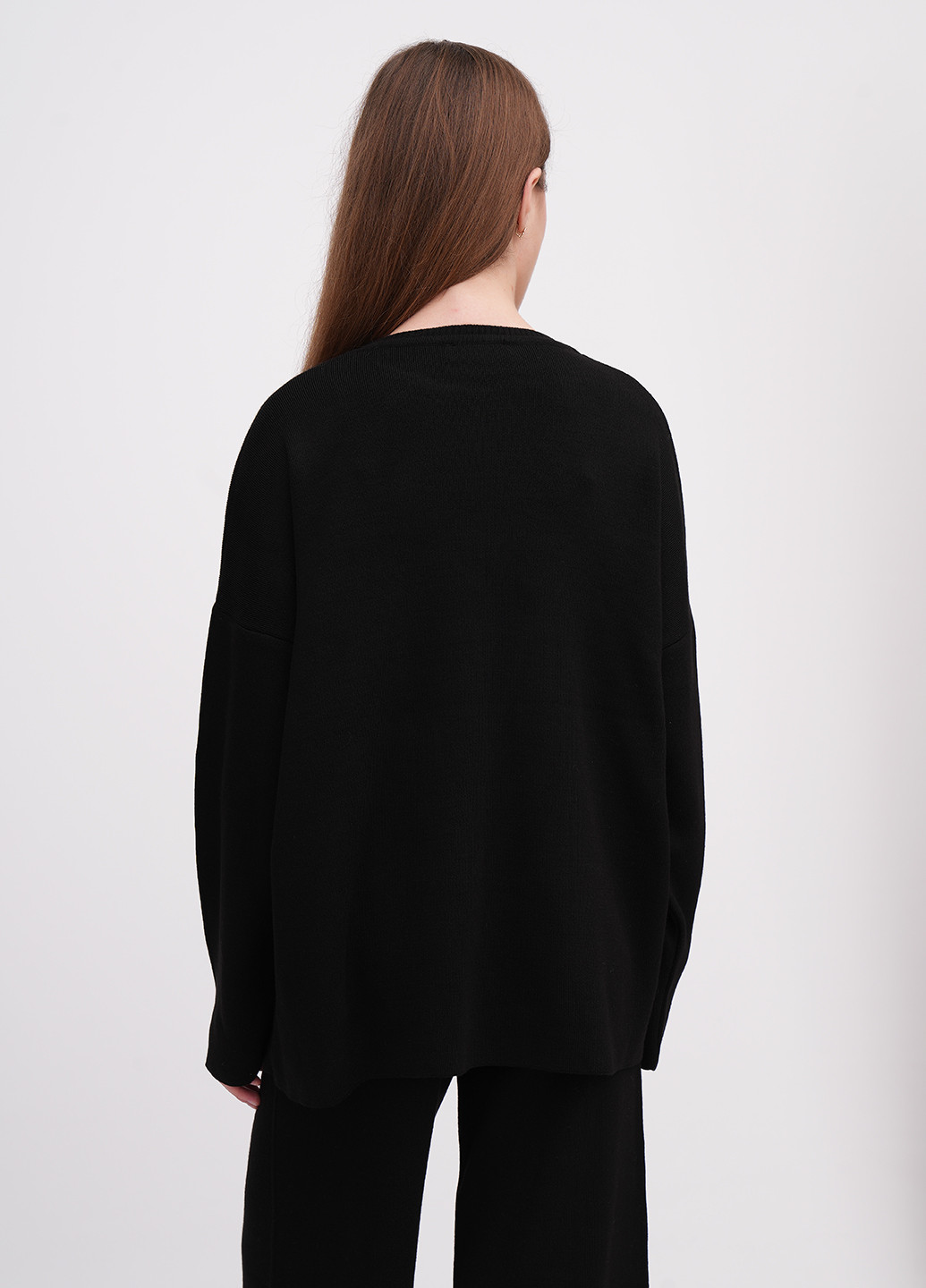 Черный демисезонный свитер EQUILIBRI