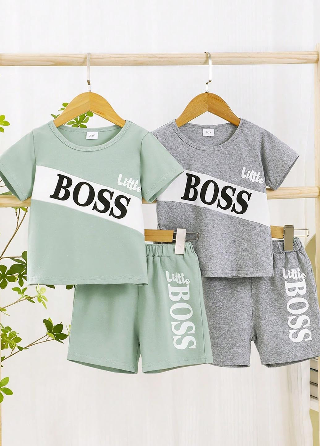 Комбінований літній костюм (2 футболки, 2 шортів) з шортами SHEIN