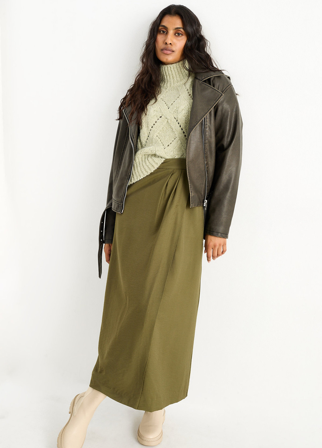 Оливковая (хаки) кэжуал однотонная юбка C&A на запах