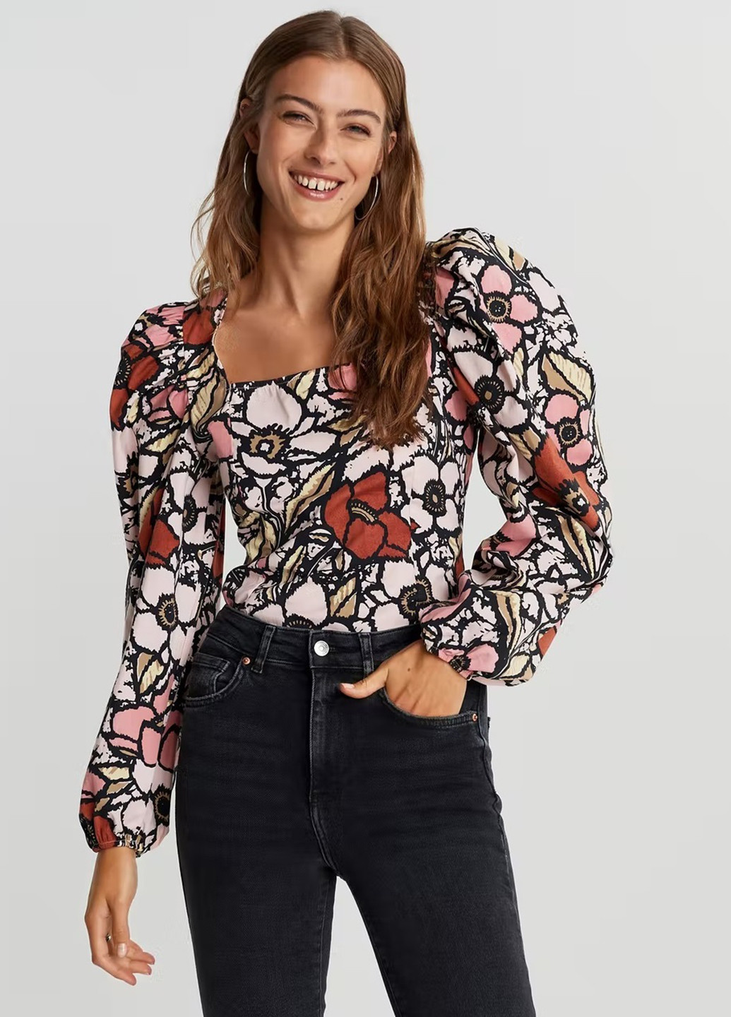Пудровая демисезонная блуза Gina Tricot