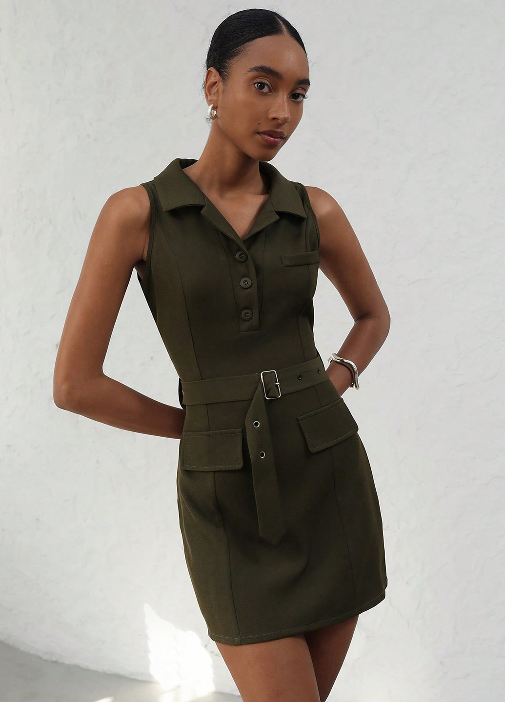Оливкова (хакі) кежуал сукня а-силует SHEIN однотонна