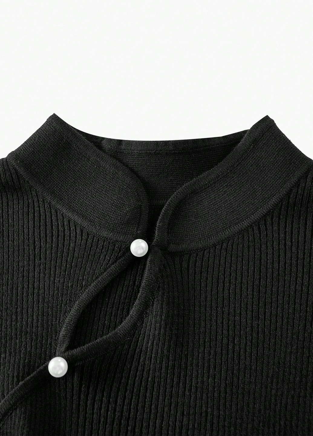 Чорний демісезонний светр SHEIN