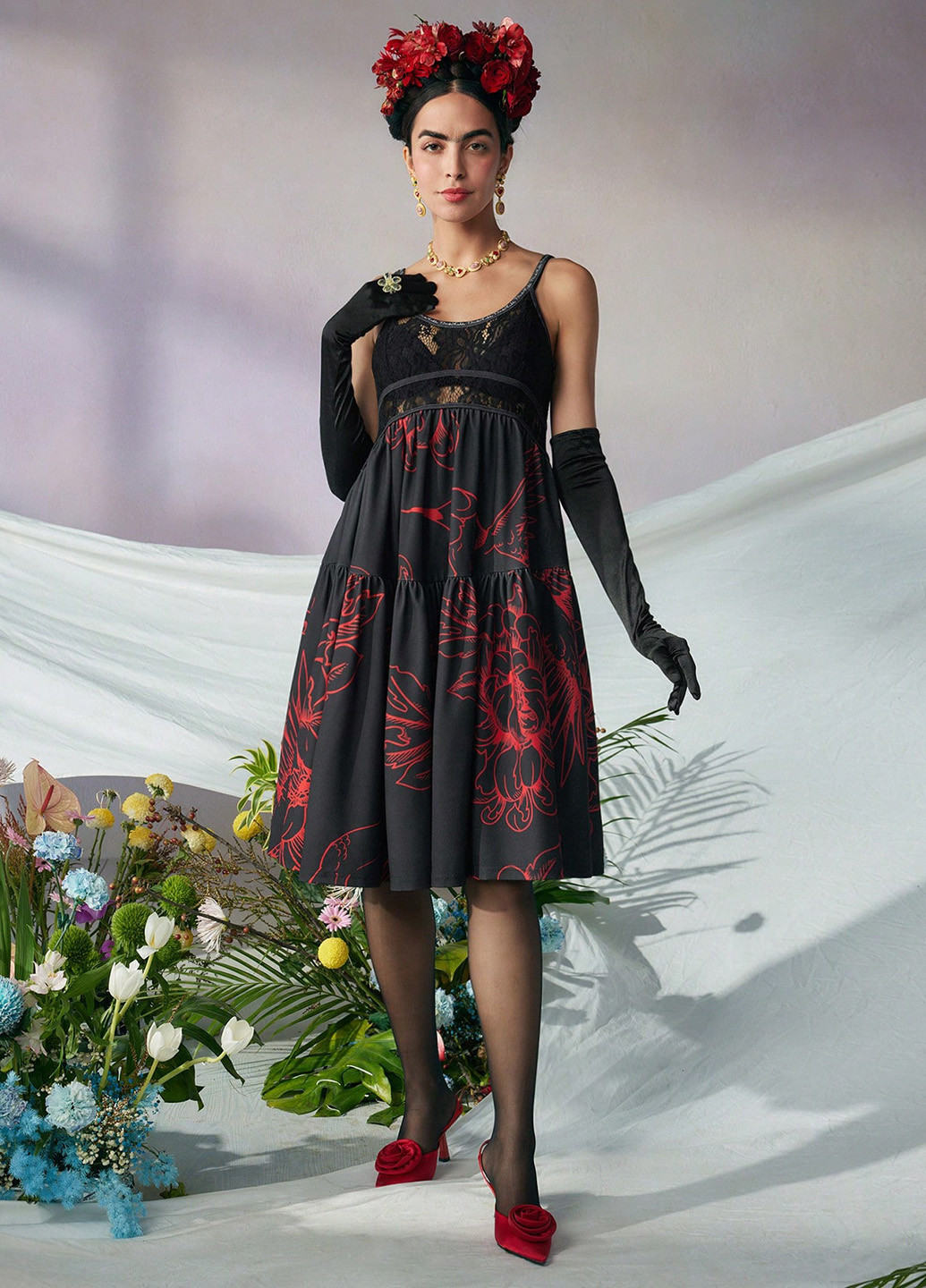 Чорна кежуал сукня в стилі армпір SHEIN з квітковим принтом