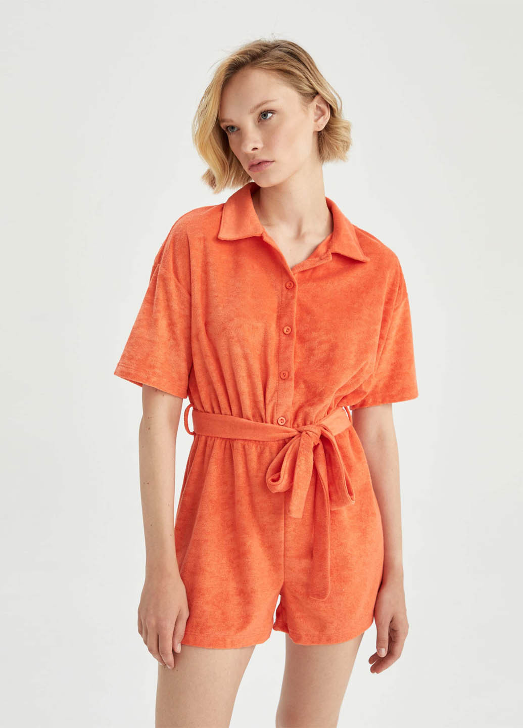 Комбинезон DeFacto комбинезон-шорты однотонный оранжевый кэжуал полиэстер