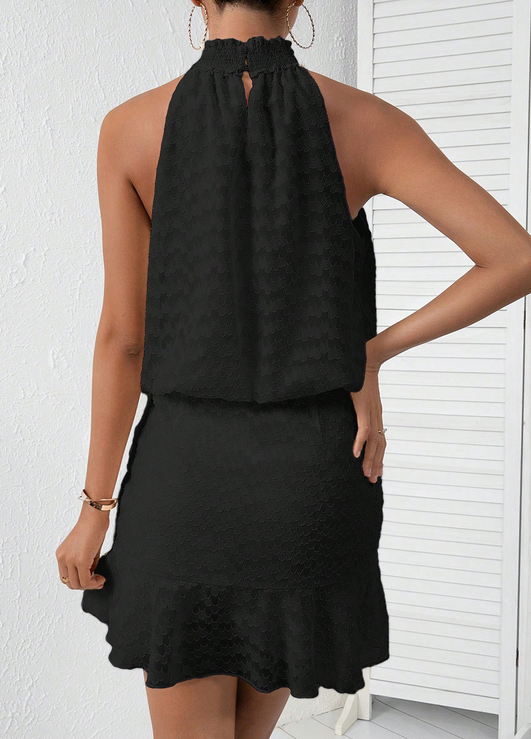 Черное коктейльное, кэжуал платье SHEIN однотонное