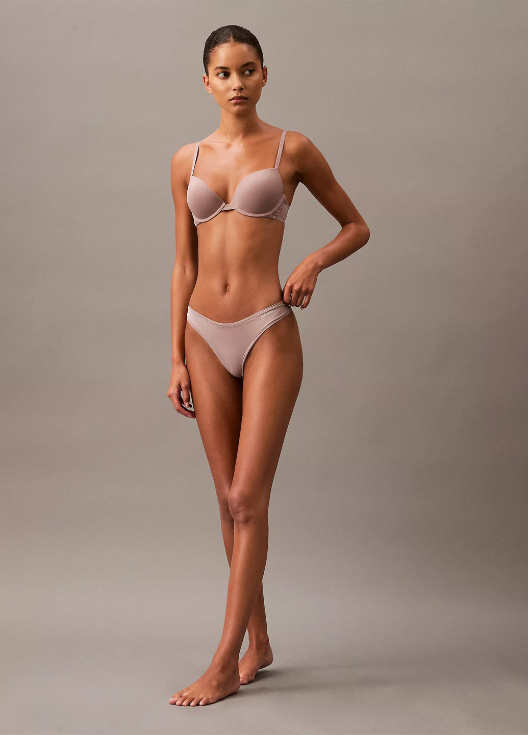 Сиреневый бюстгальтер Calvin Klein с косточками нейлон